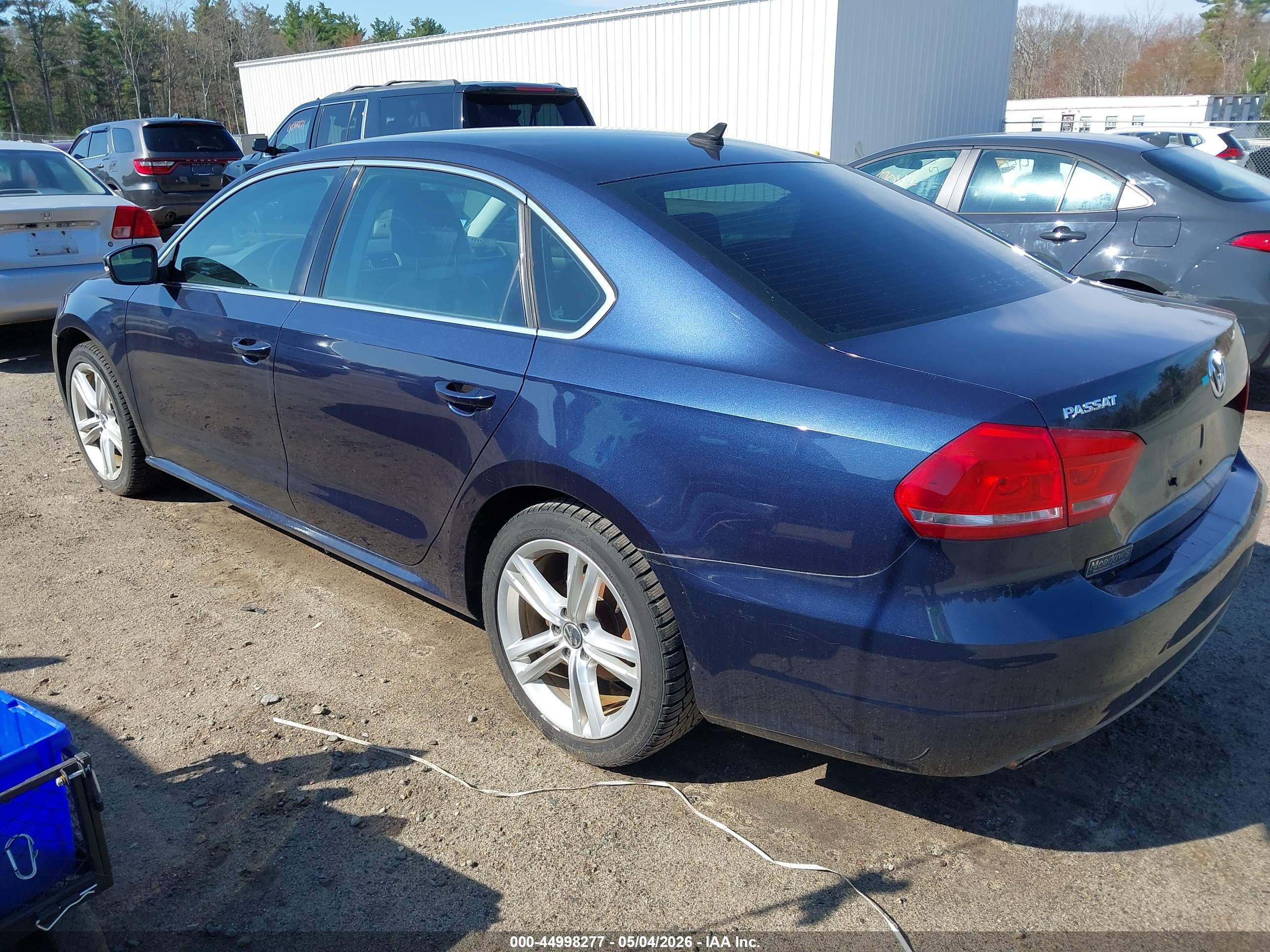 VOLKSWAGEN PASSAT image 3