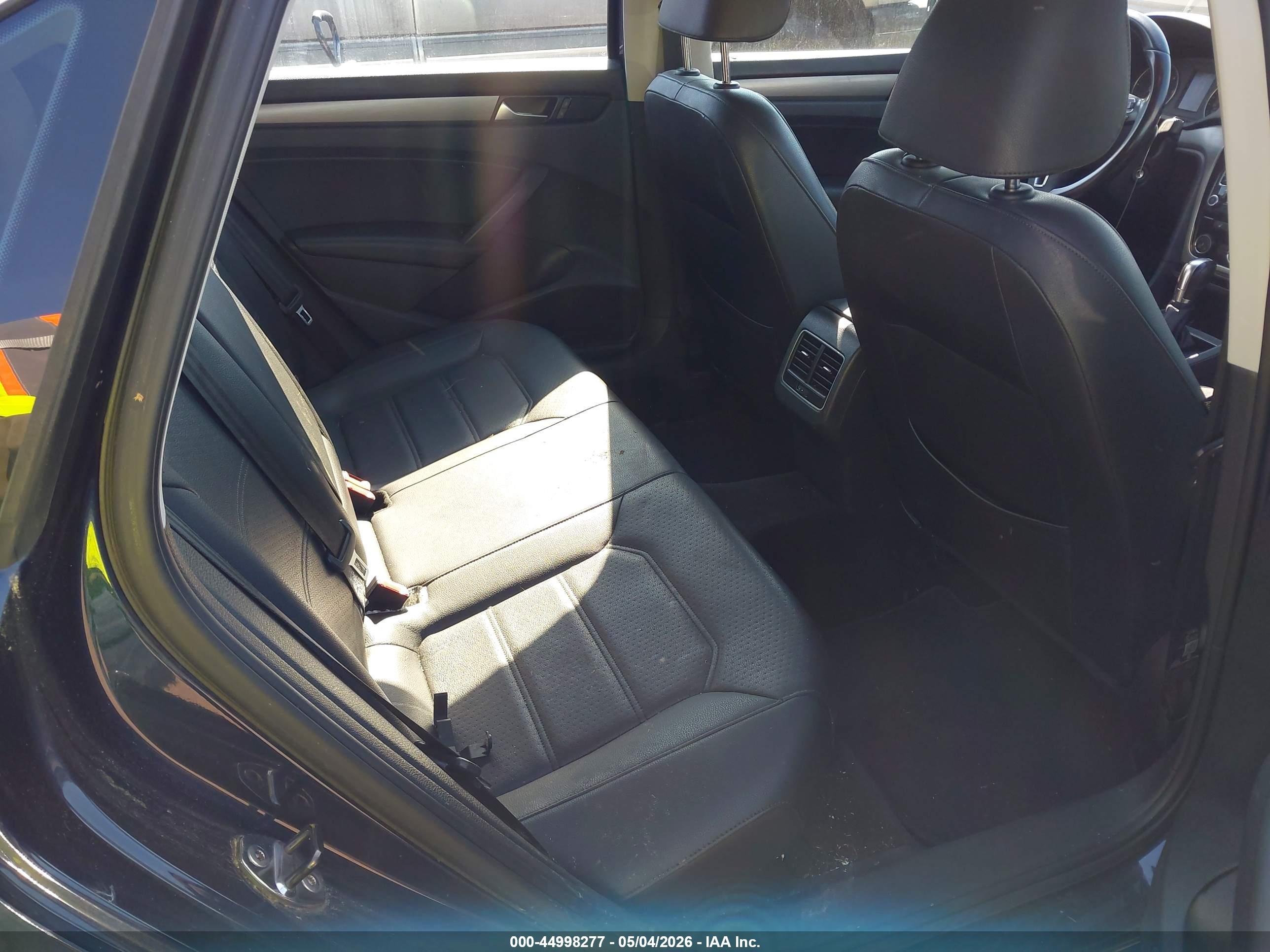 VOLKSWAGEN PASSAT image 8