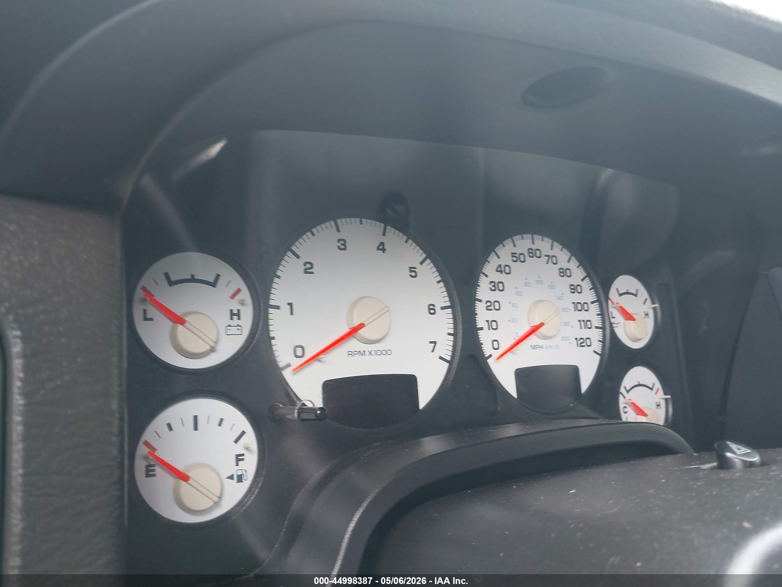 DODGE RAM image 7