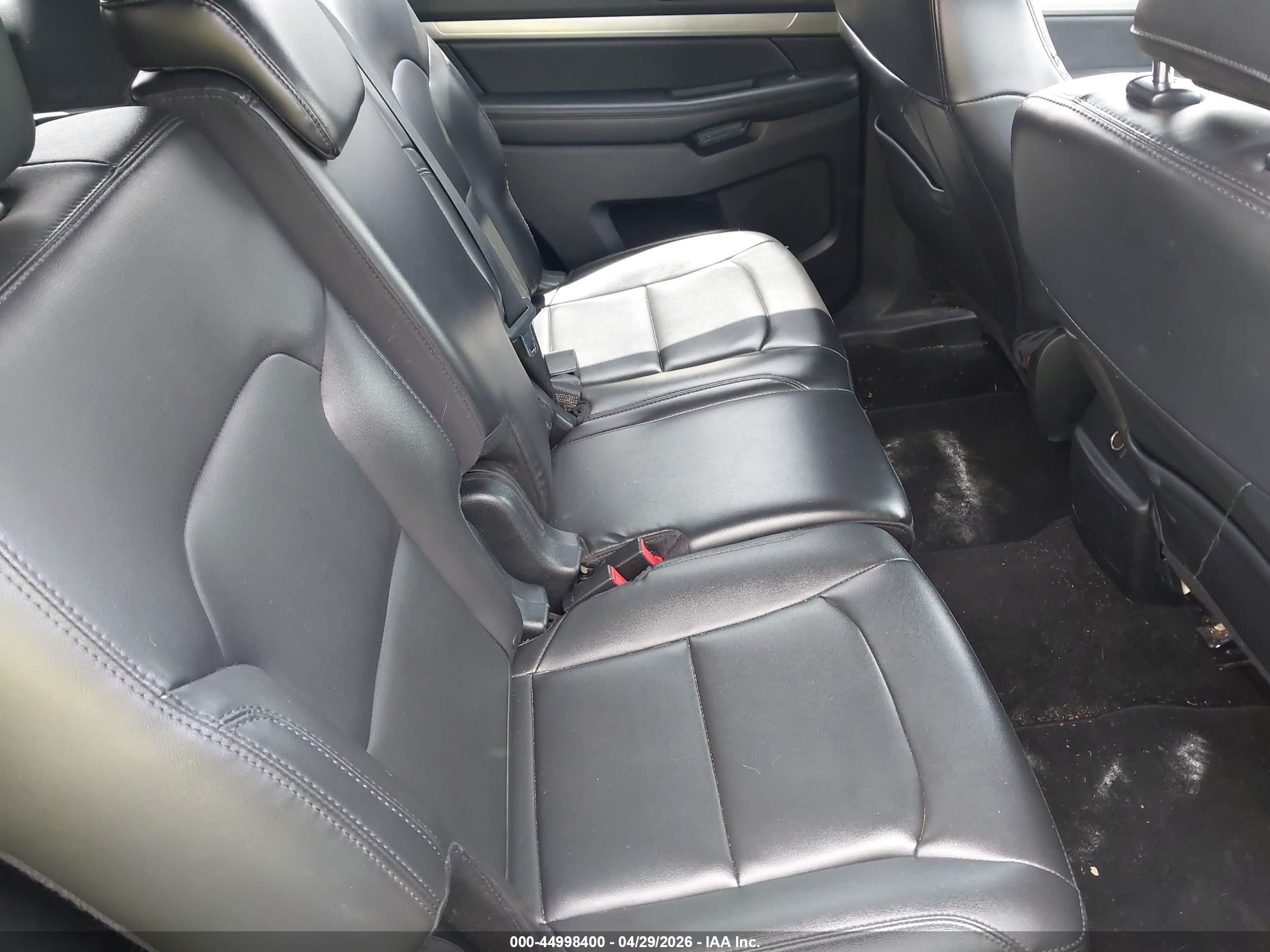 FORD EXPLORER image 8
