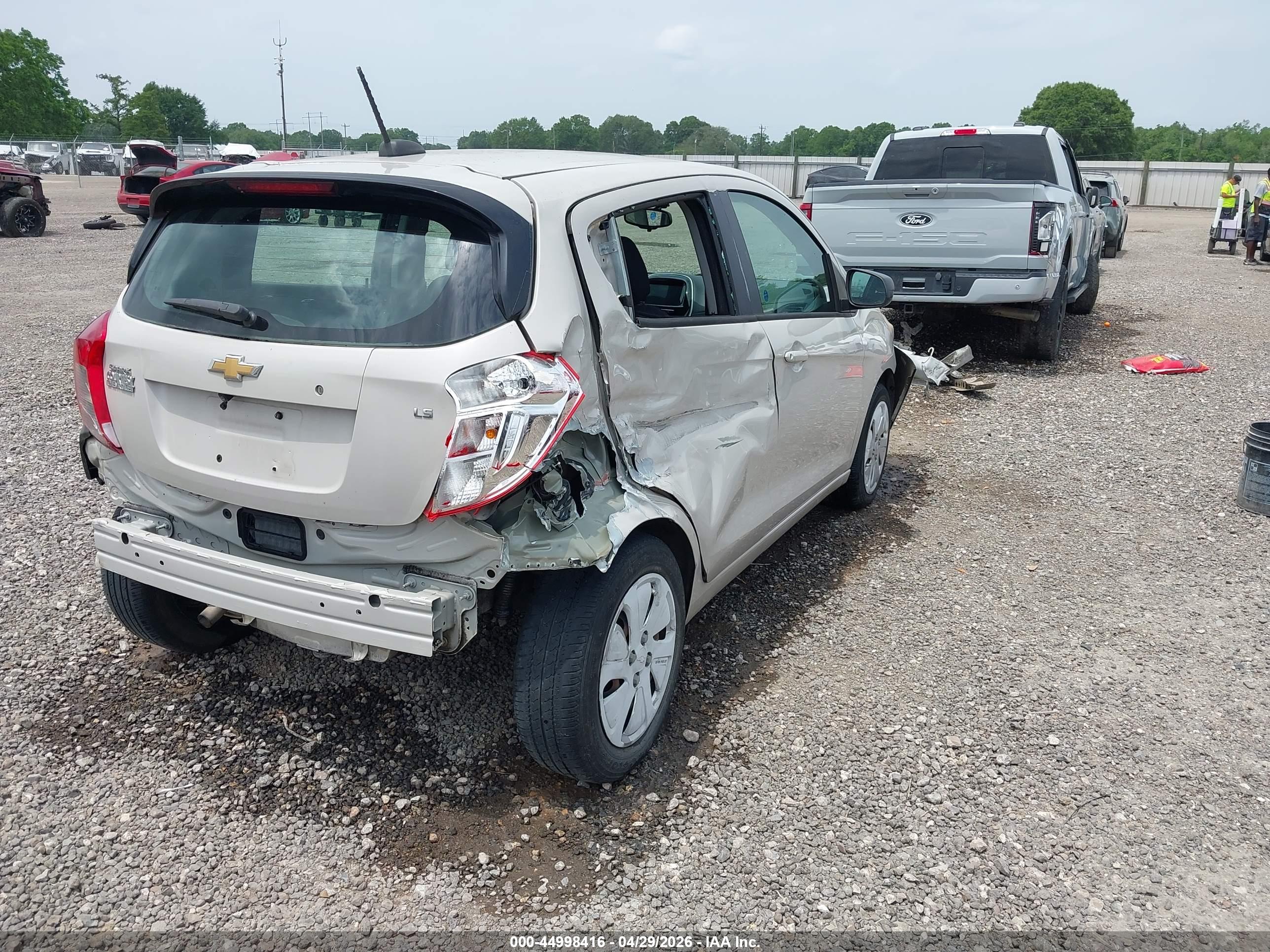 CHEVROLET SPARK image 4