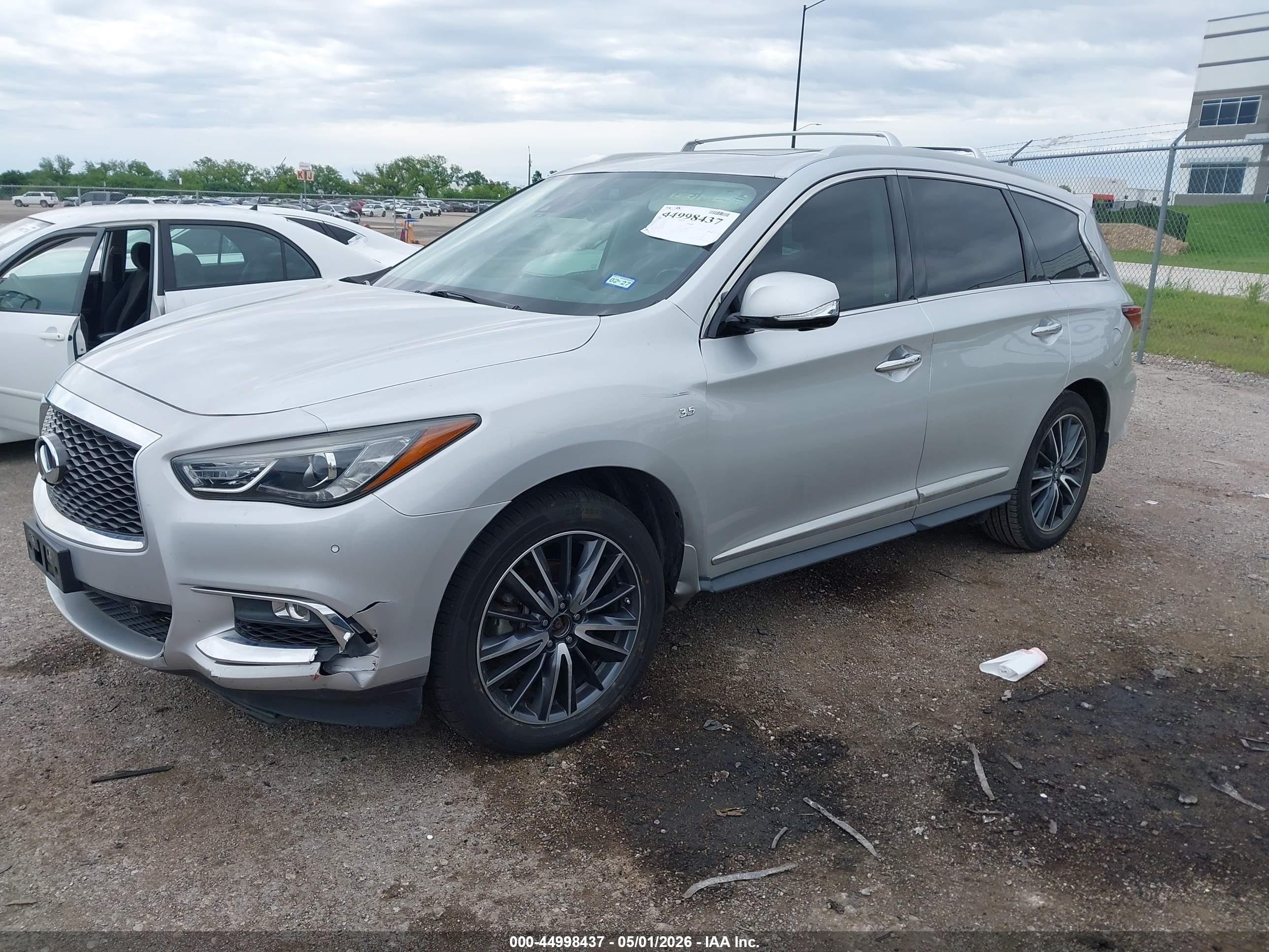 INFINITI QX60 image 2