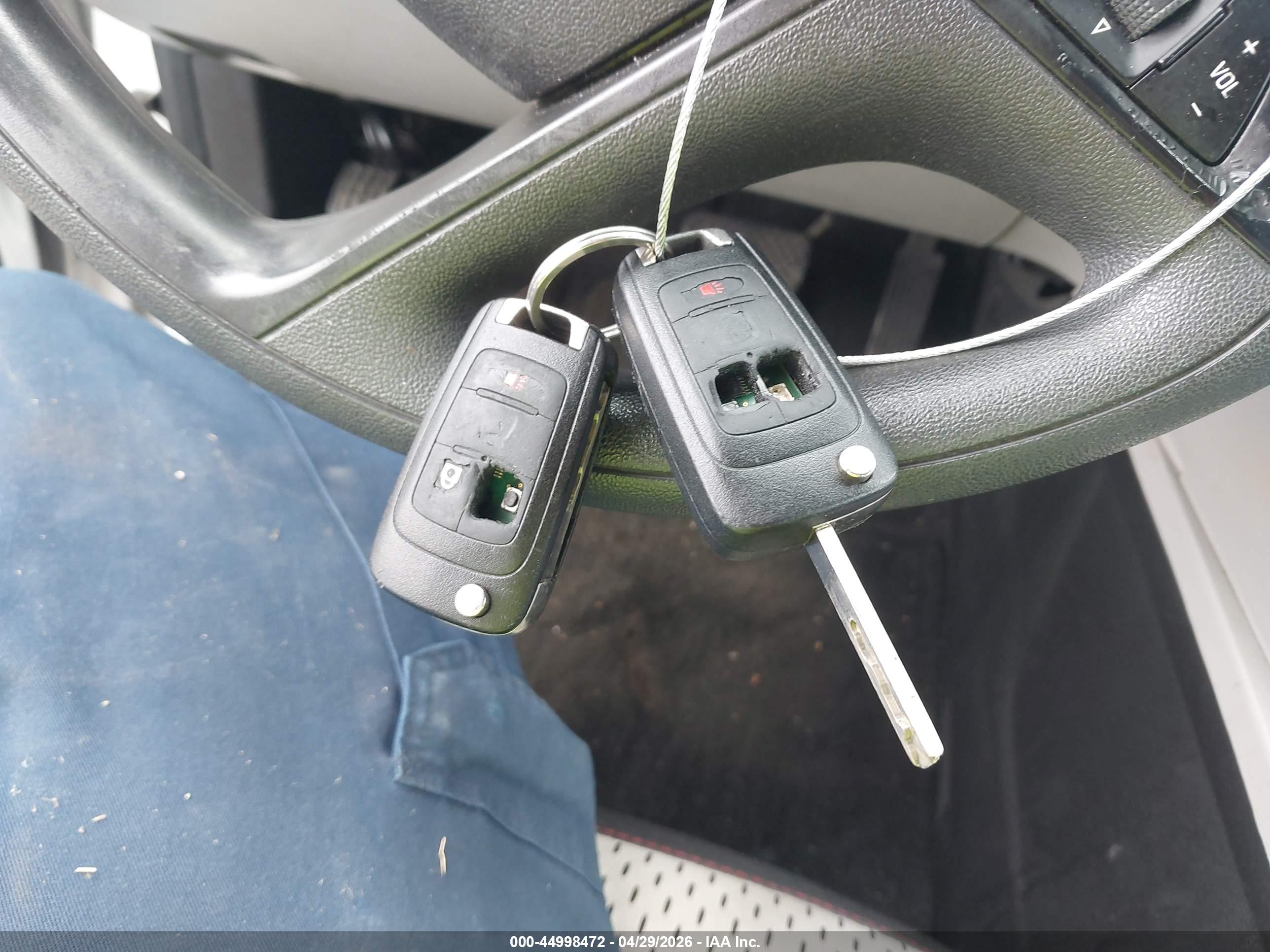 CHEVROLET EQUINOX image 11