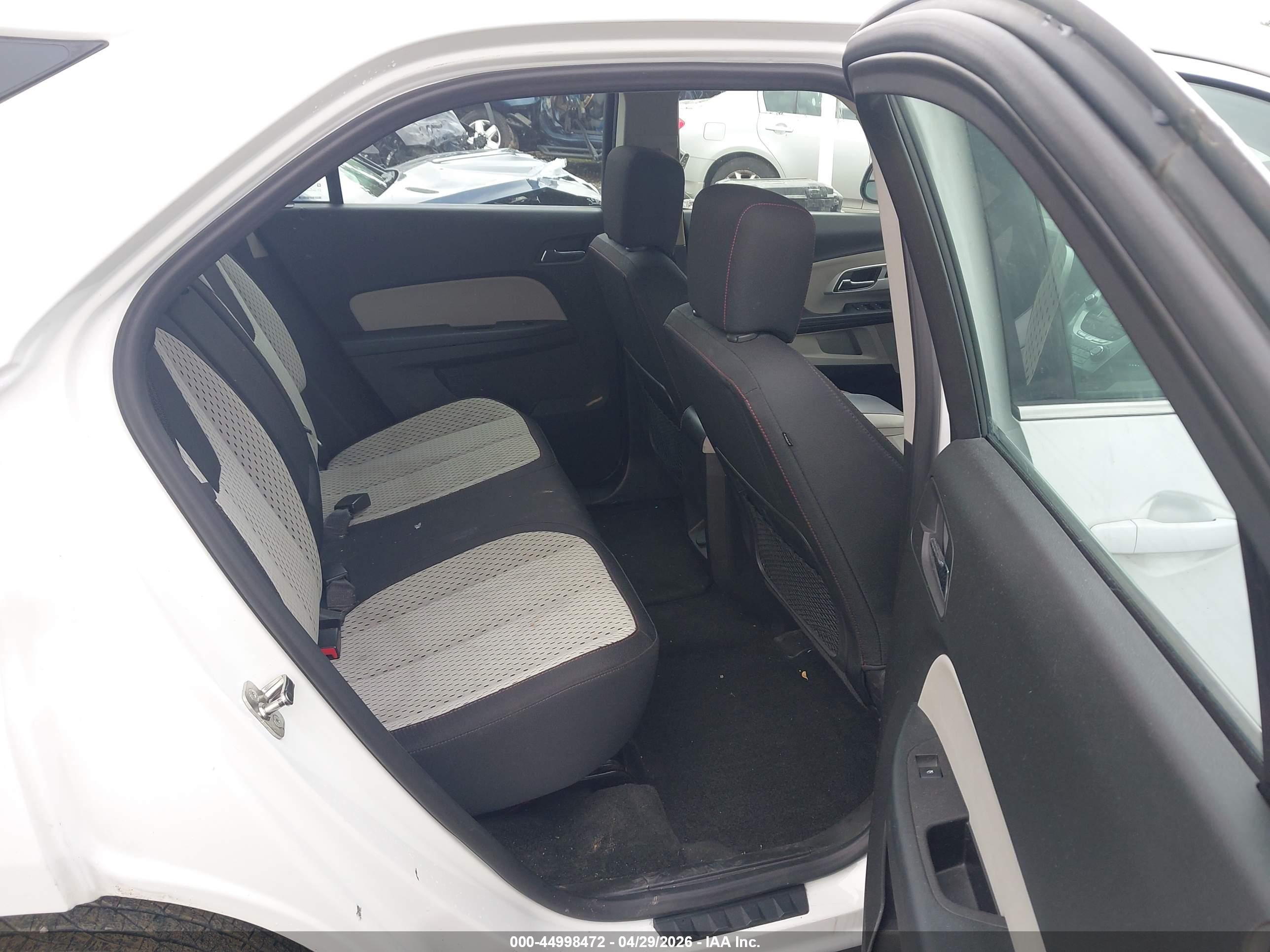 CHEVROLET EQUINOX image 8