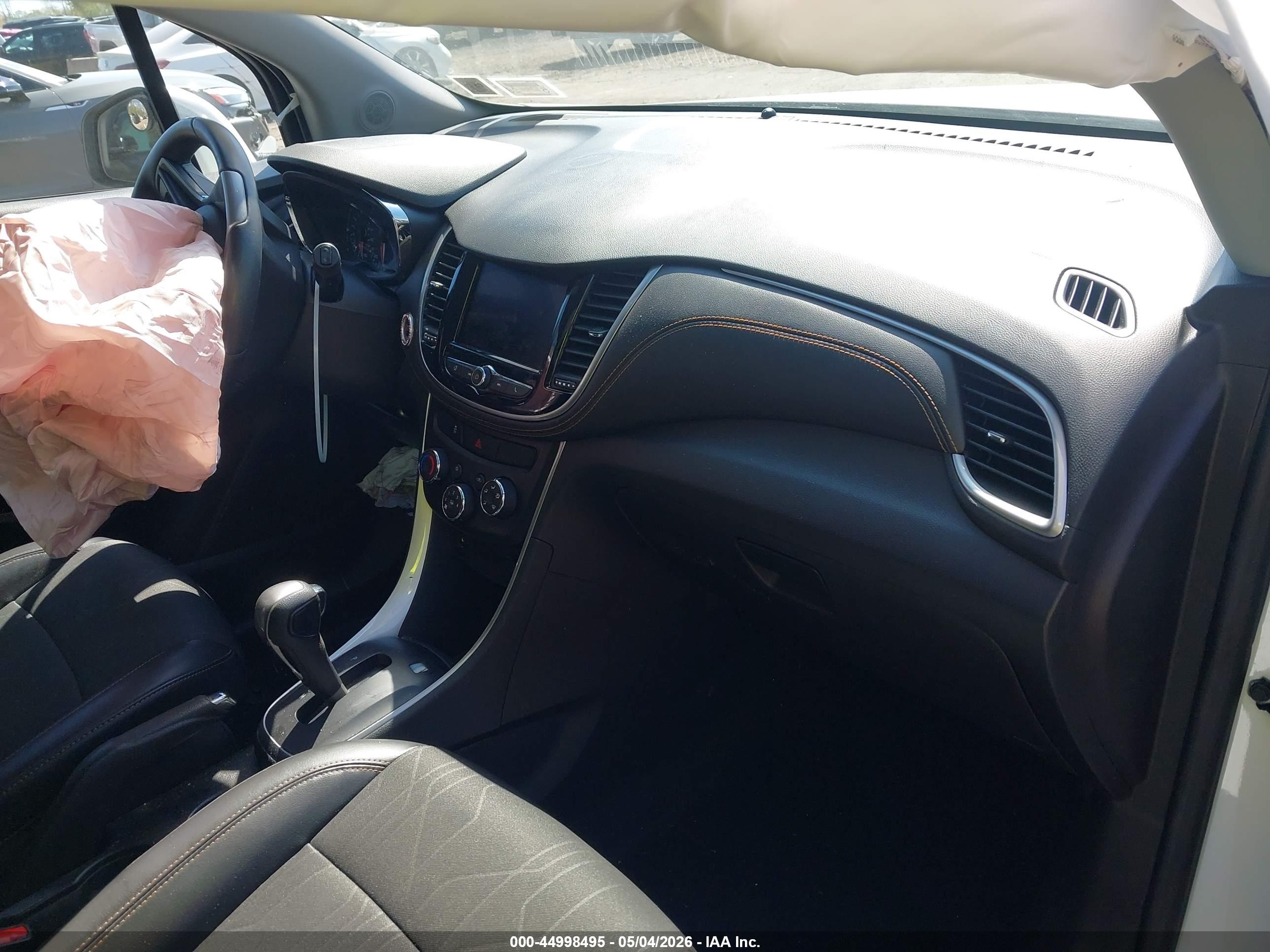 CHEVROLET TRAX image 5