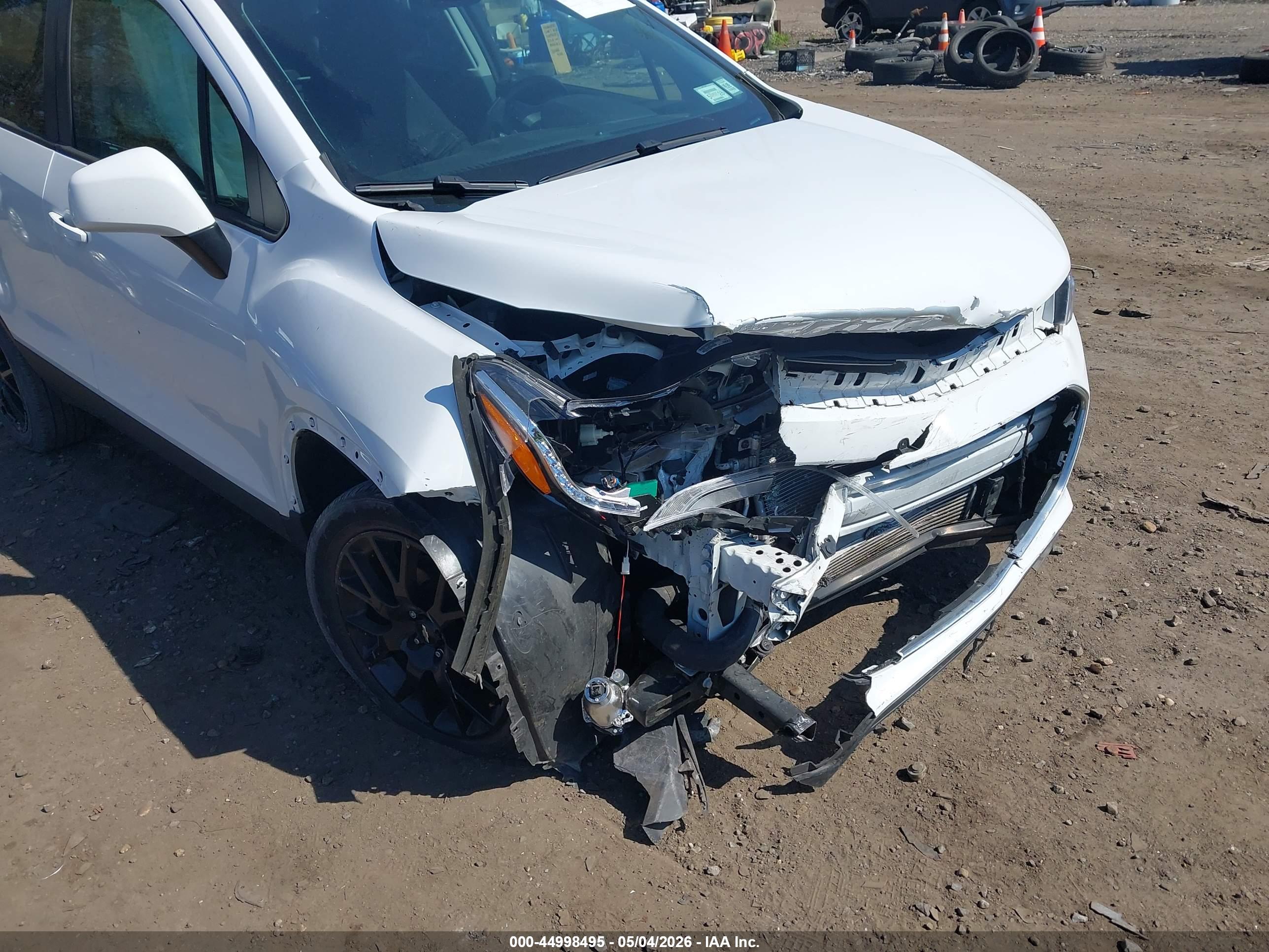 CHEVROLET TRAX image 6