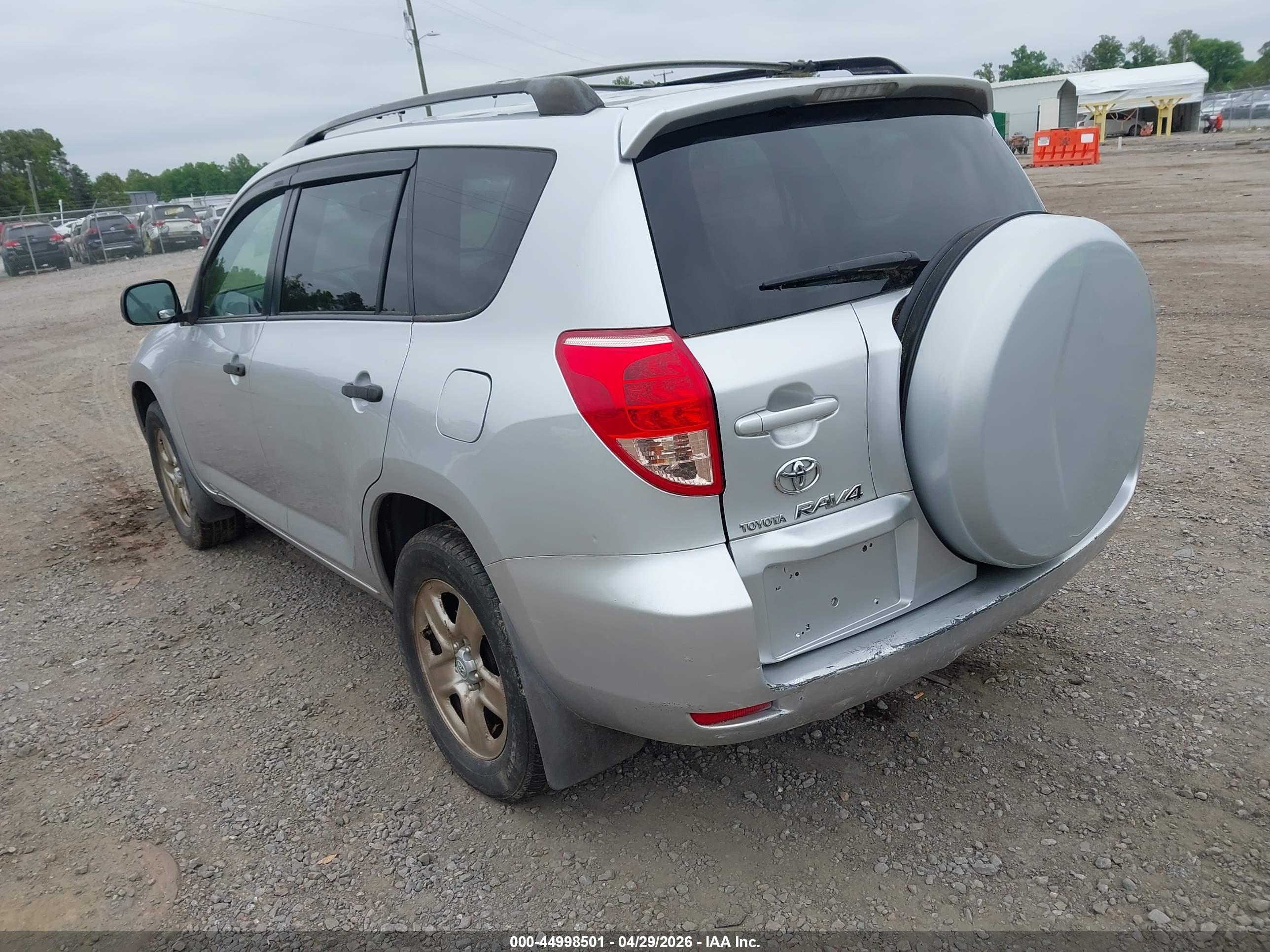 TOYOTA RAV4 image 3