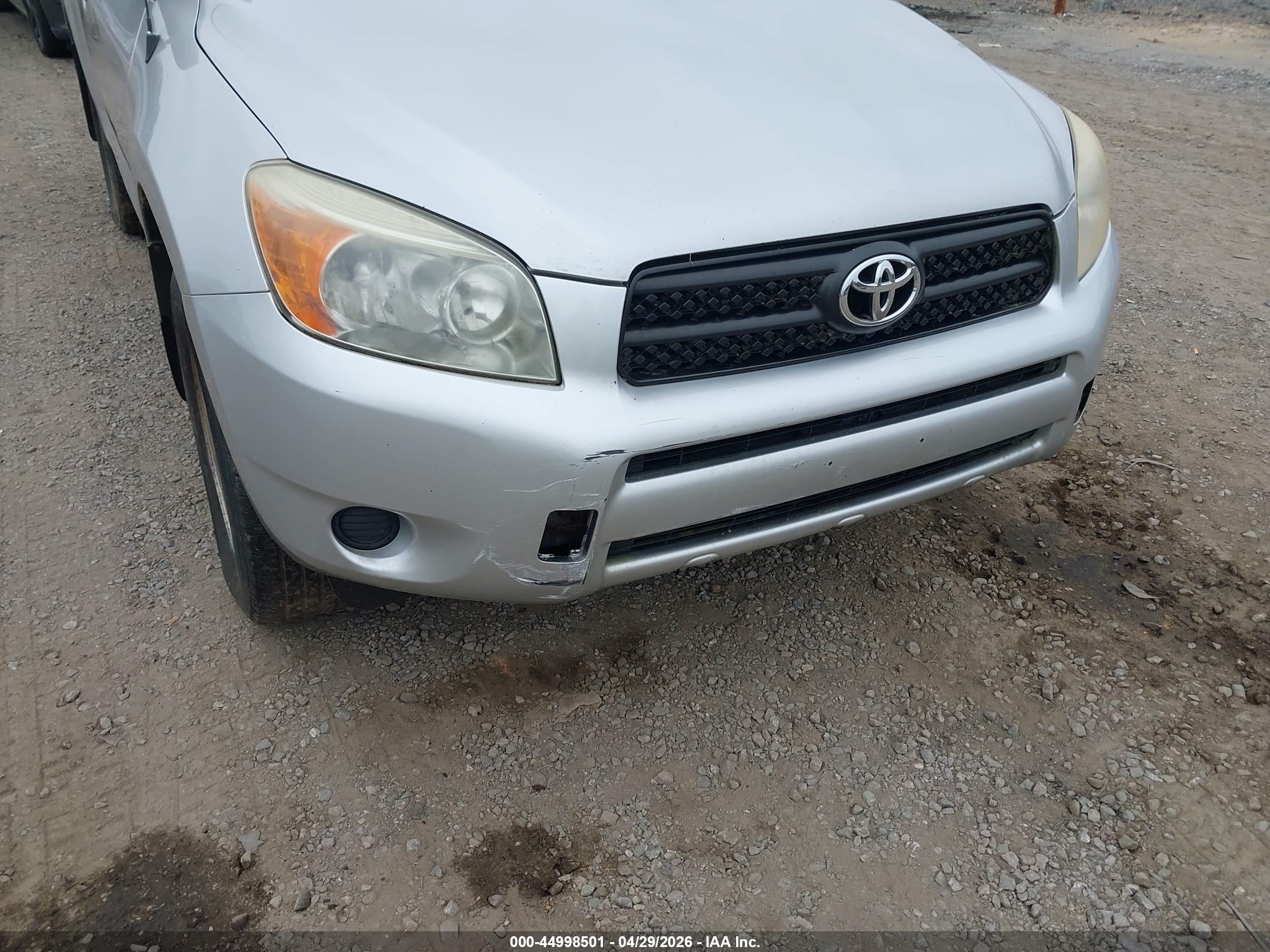 TOYOTA RAV4 image 6