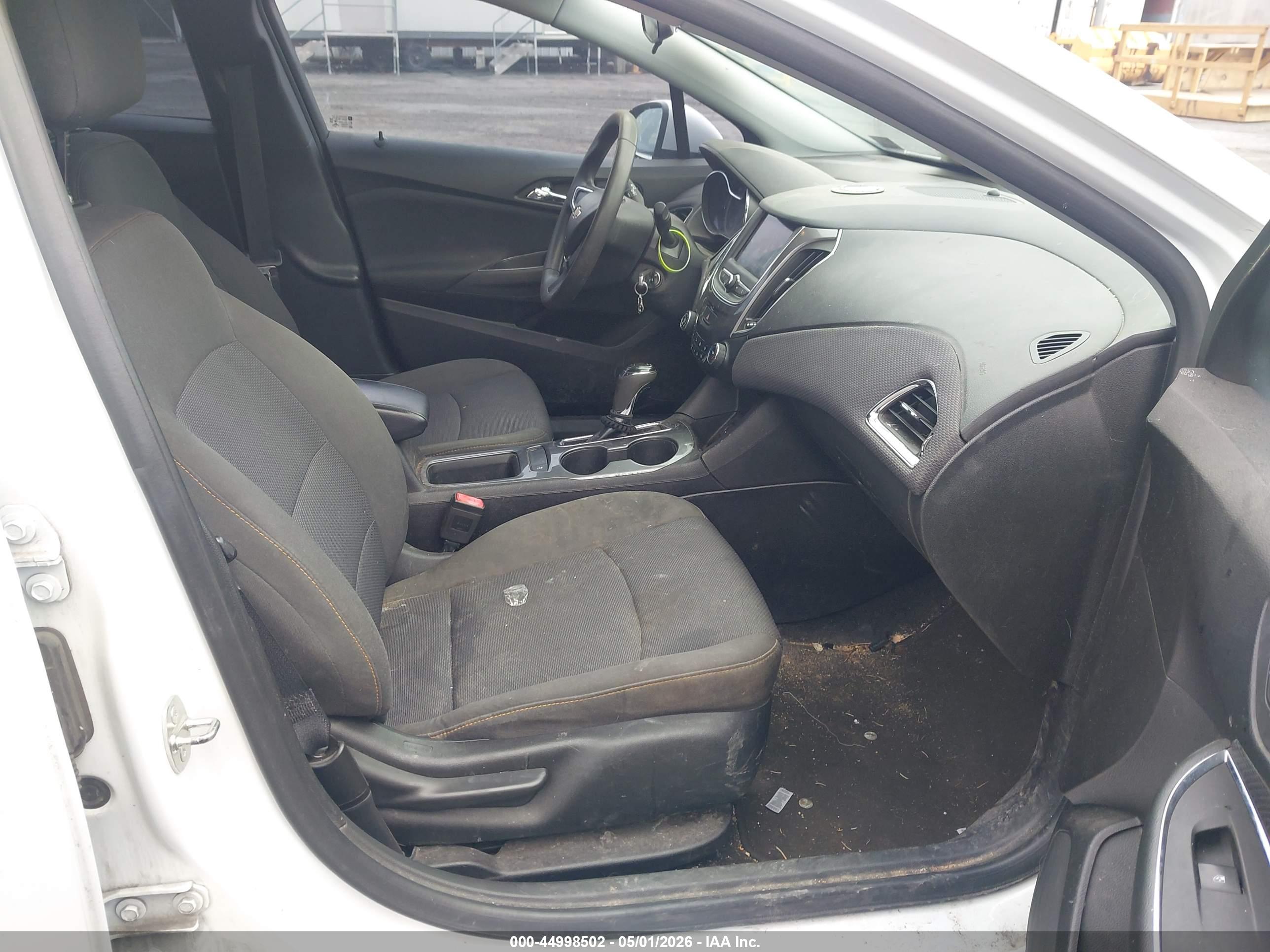 CHEVROLET CRUZE image 5