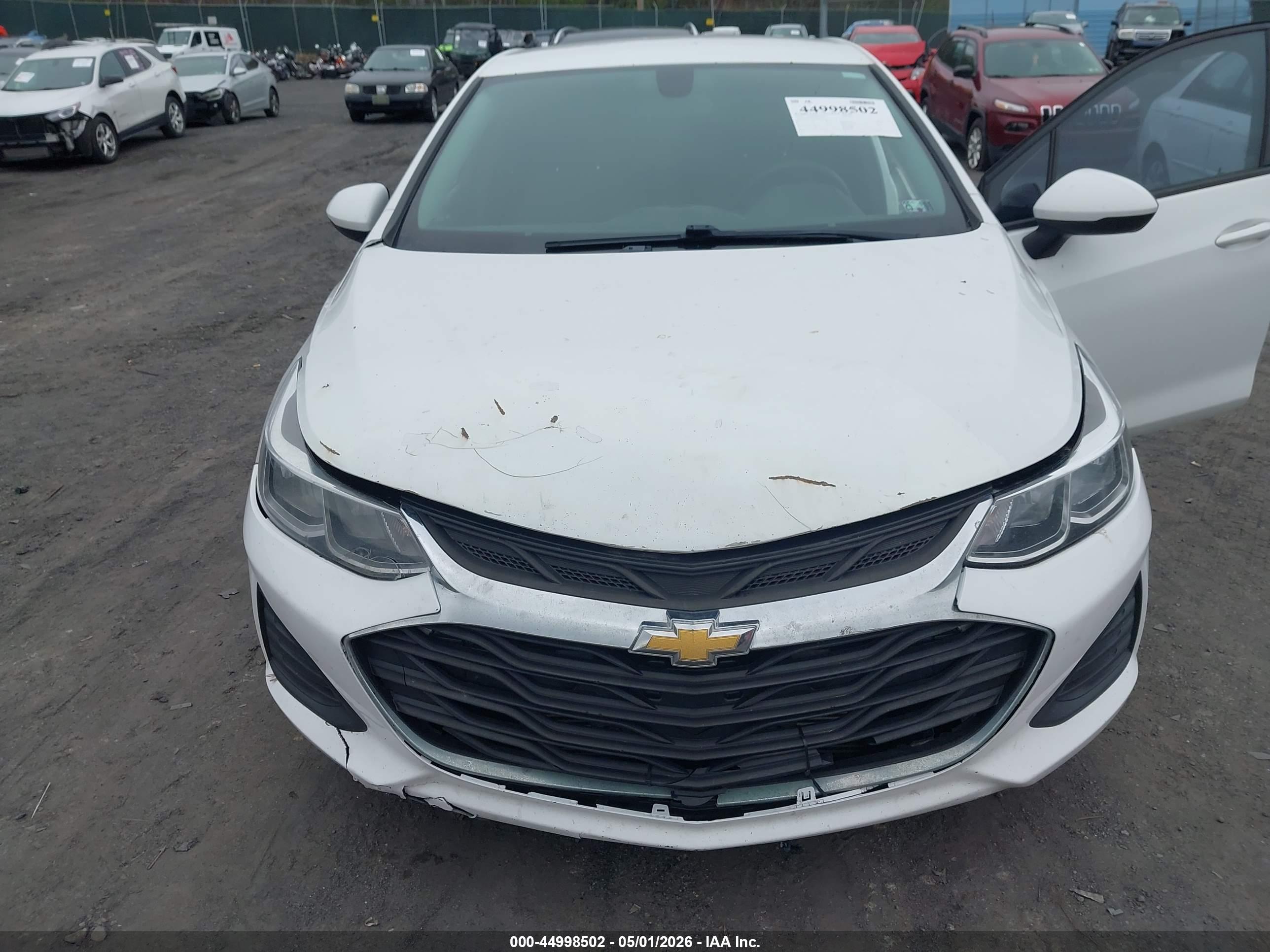 CHEVROLET CRUZE image 6