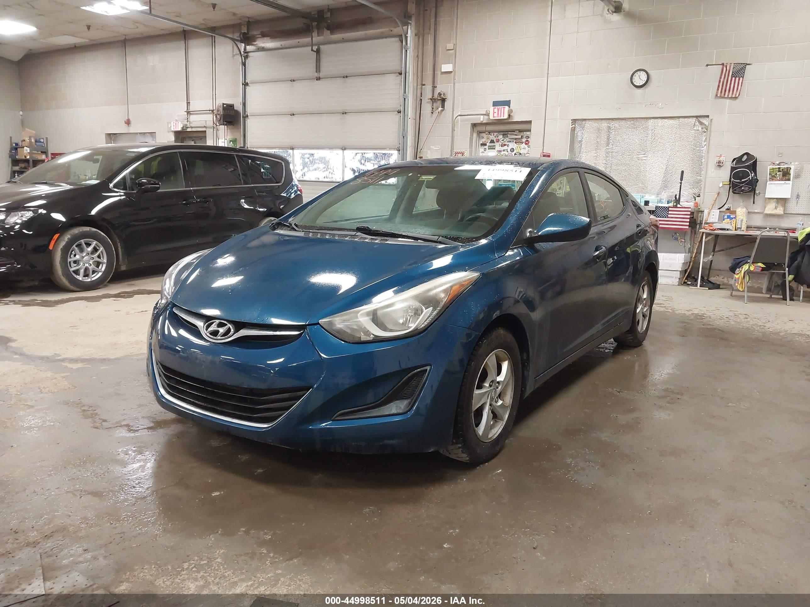 HYUNDAI ELANTRA image 2