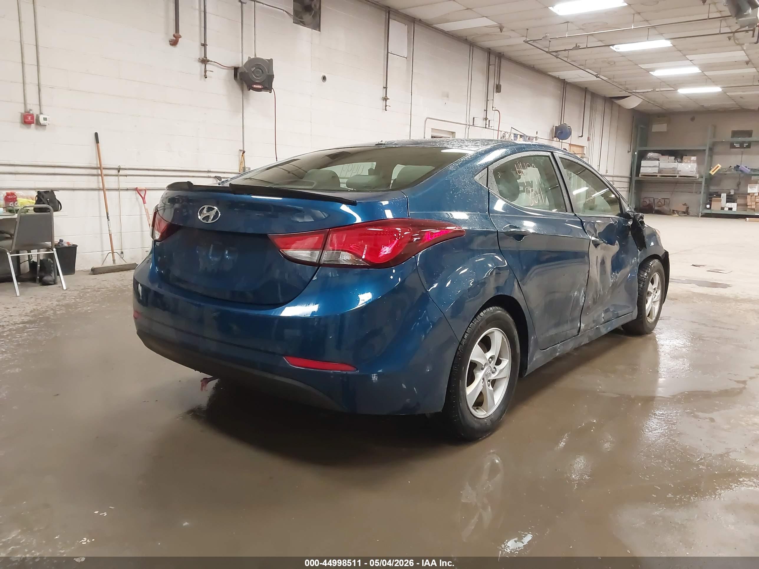 HYUNDAI ELANTRA image 4