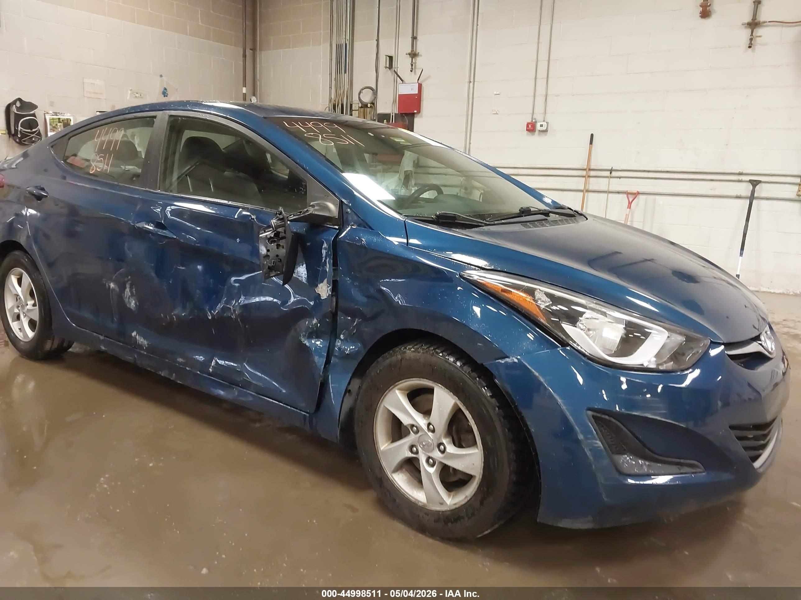 HYUNDAI ELANTRA image 6