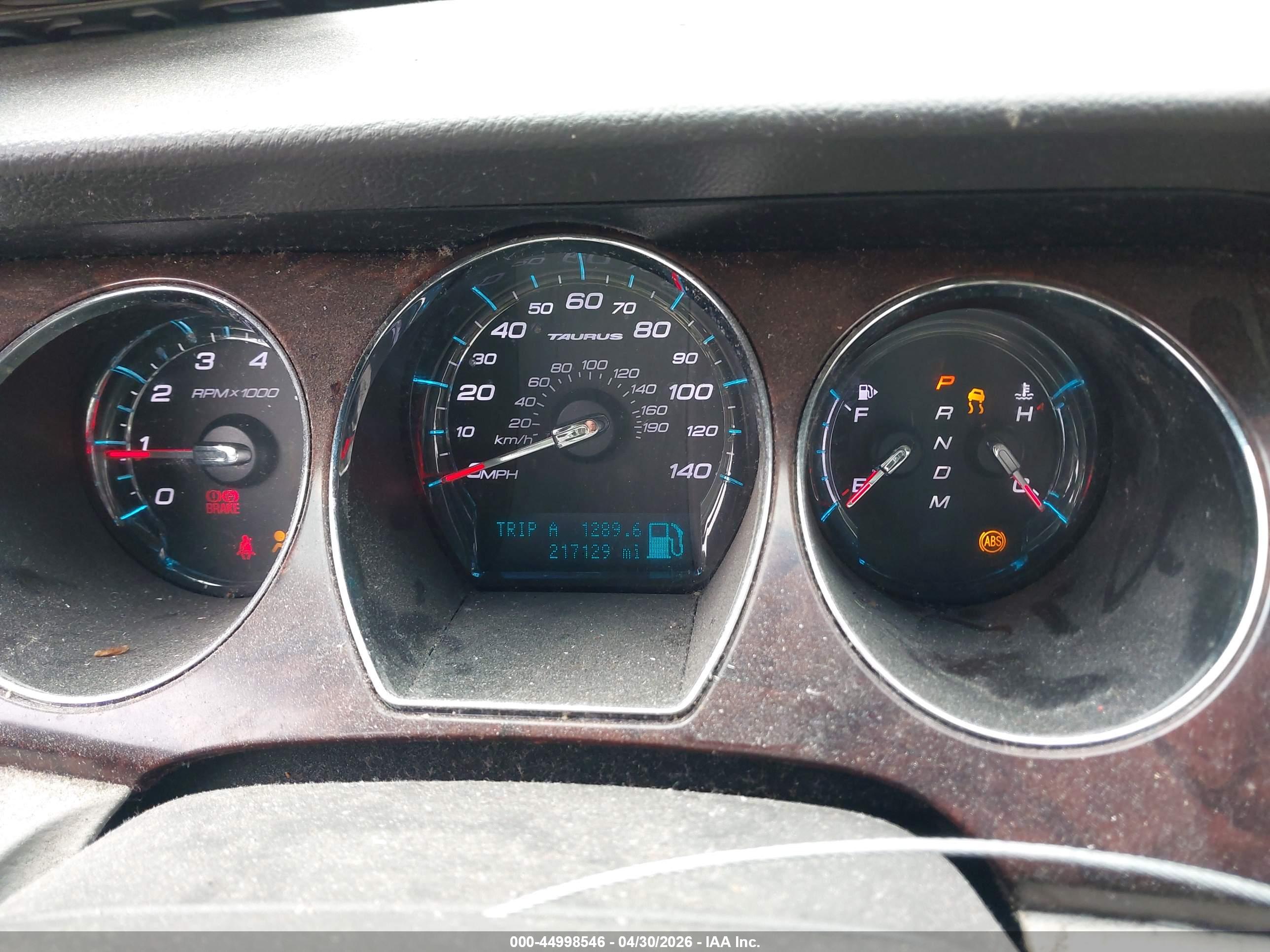FORD TAURUS image 7