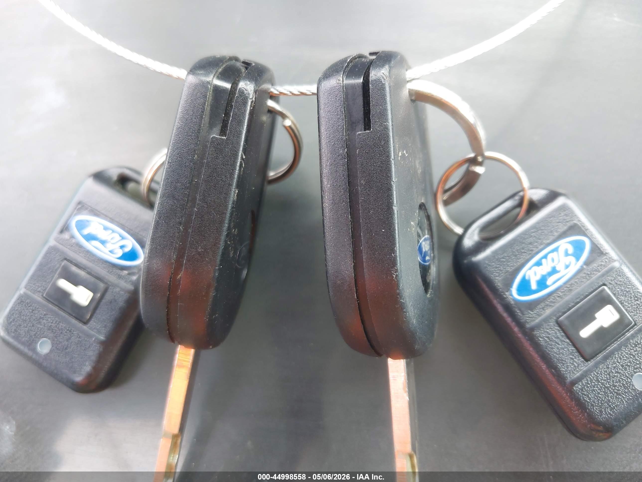 FORD ESCAPE image 11
