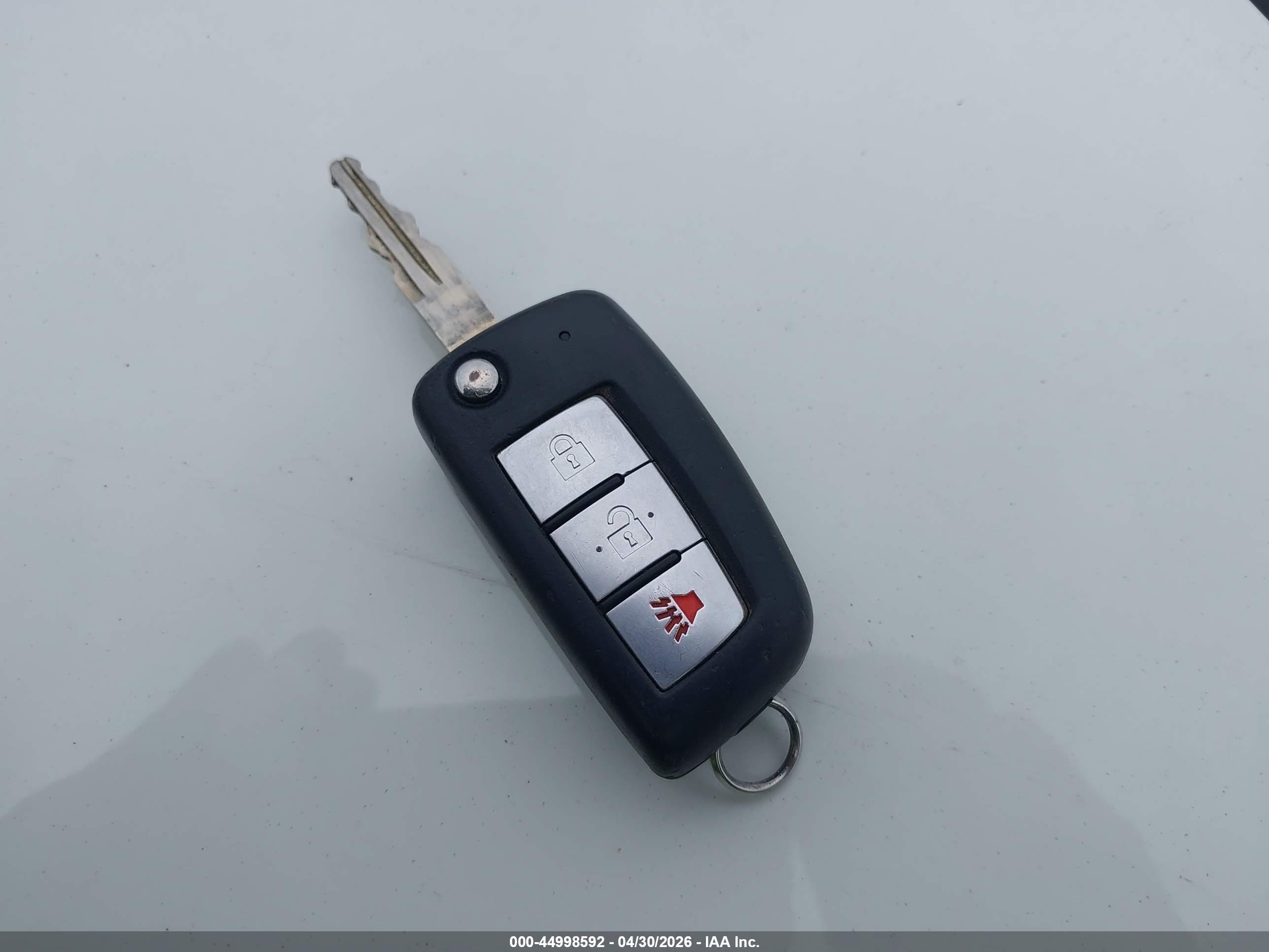 NISSAN ROGUE image 11
