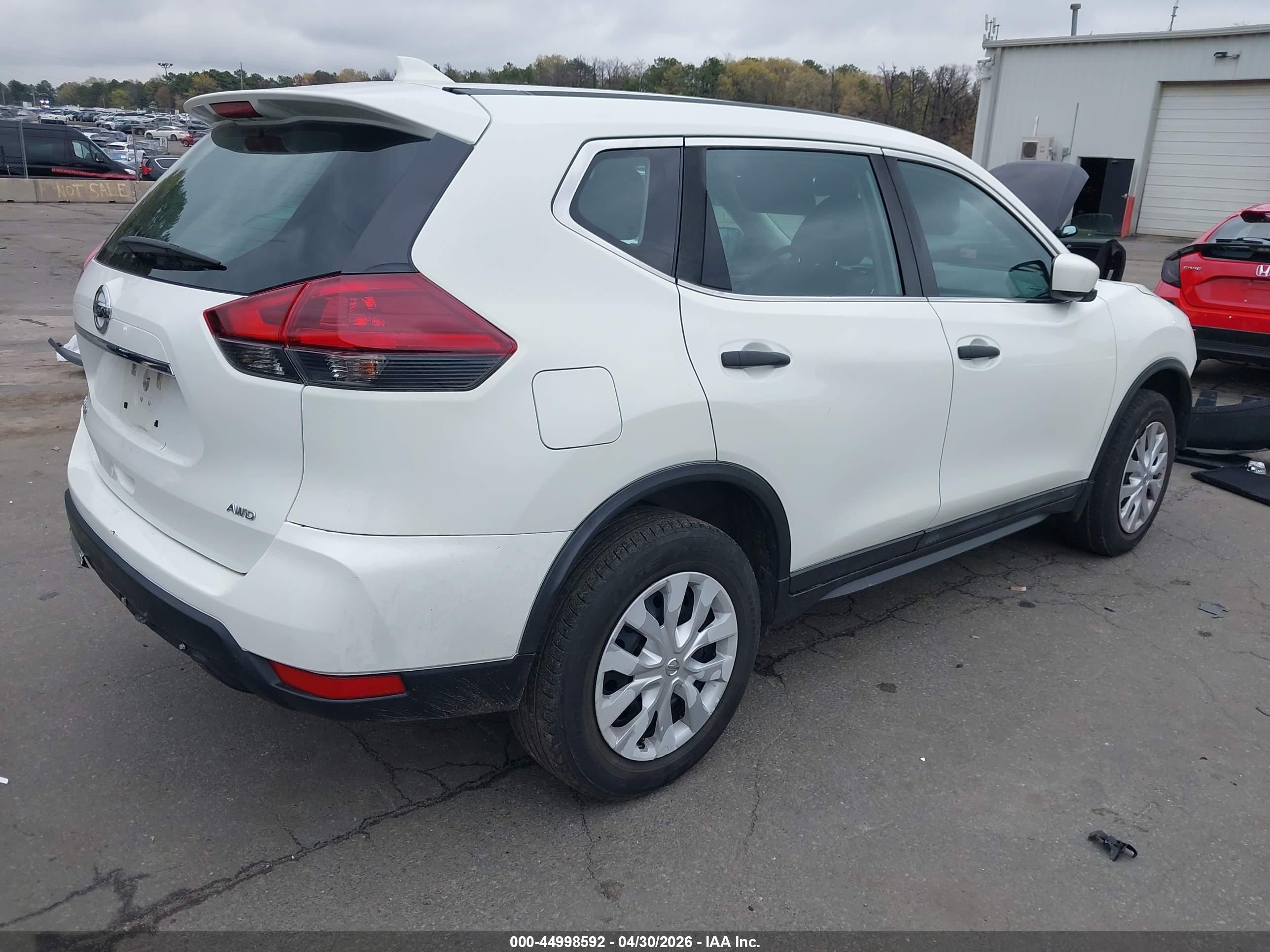 NISSAN ROGUE image 4