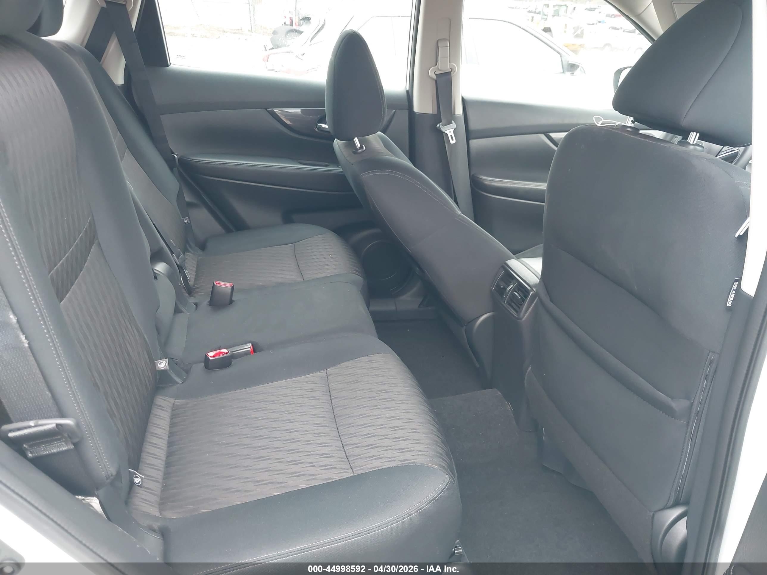NISSAN ROGUE image 8
