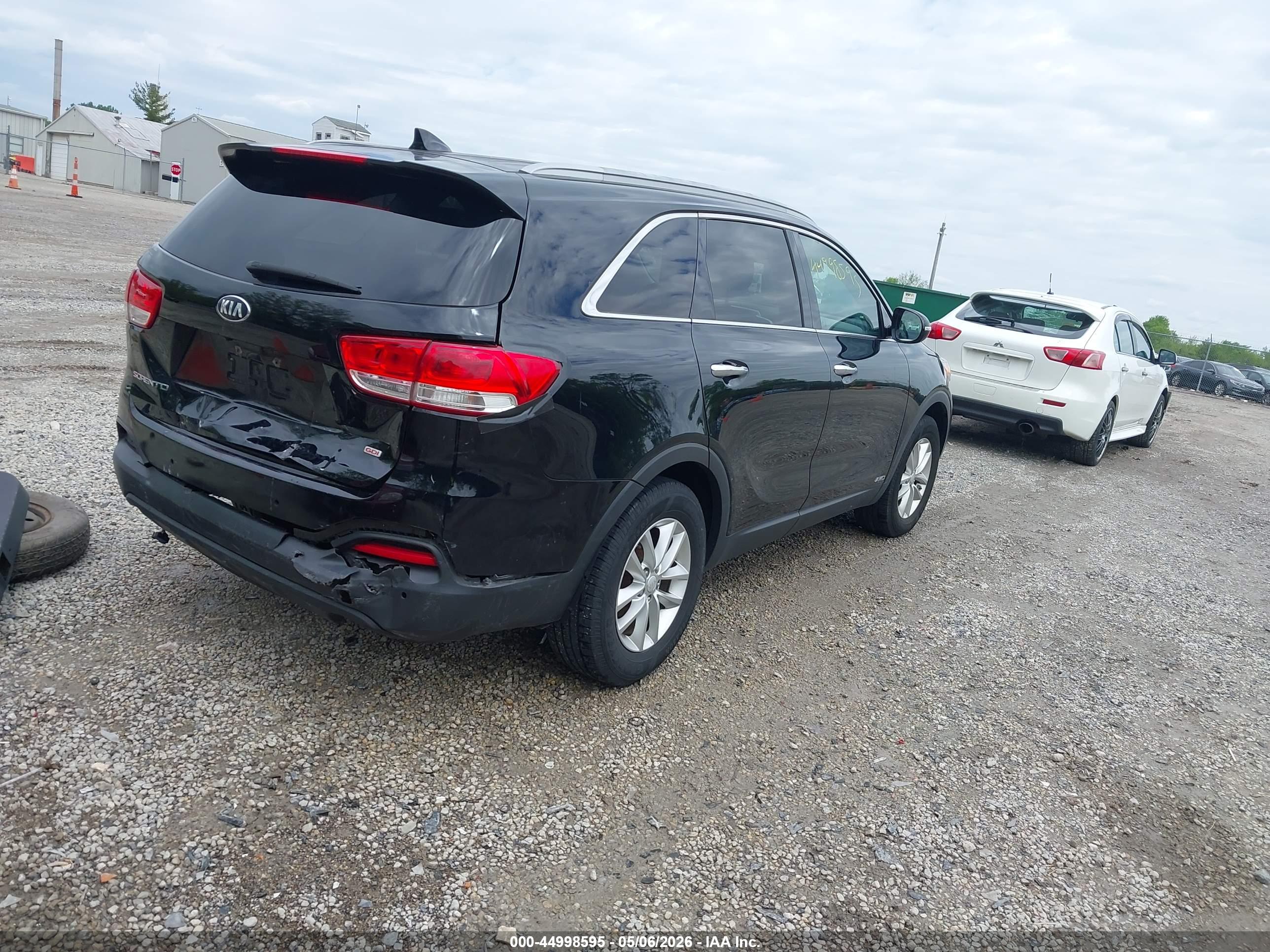 KIA SORENTO image 4