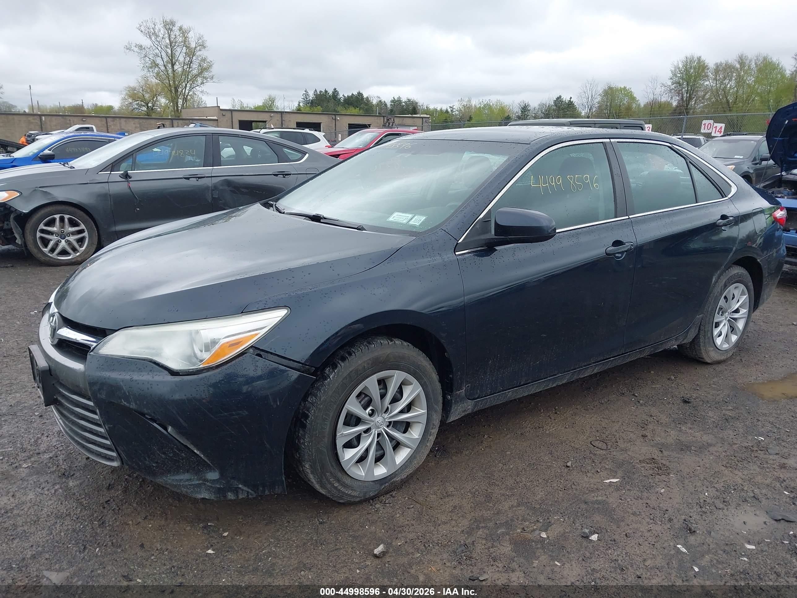 TOYOTA CAMRY image 2