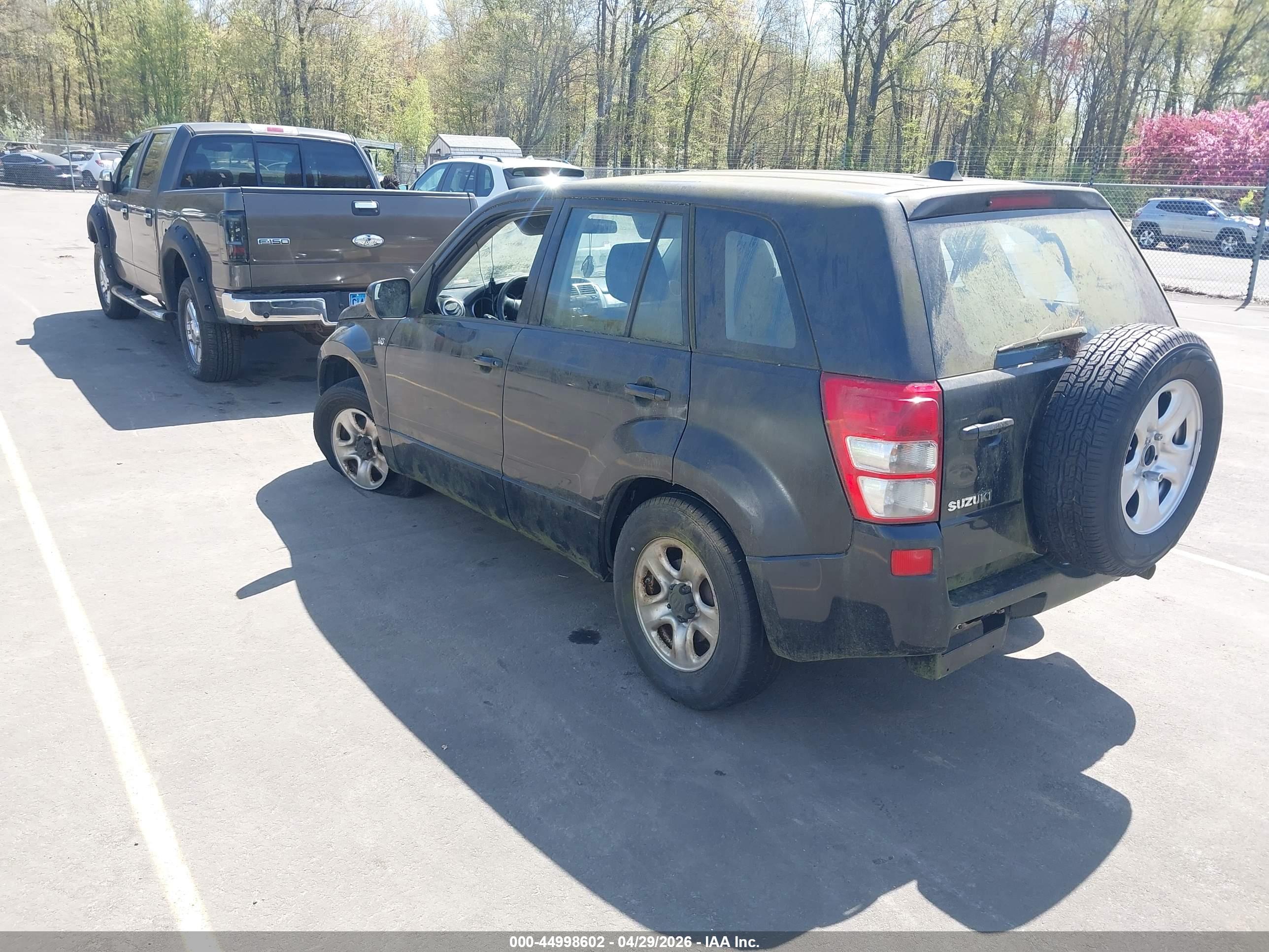 SUZUKI GRAND image 3
