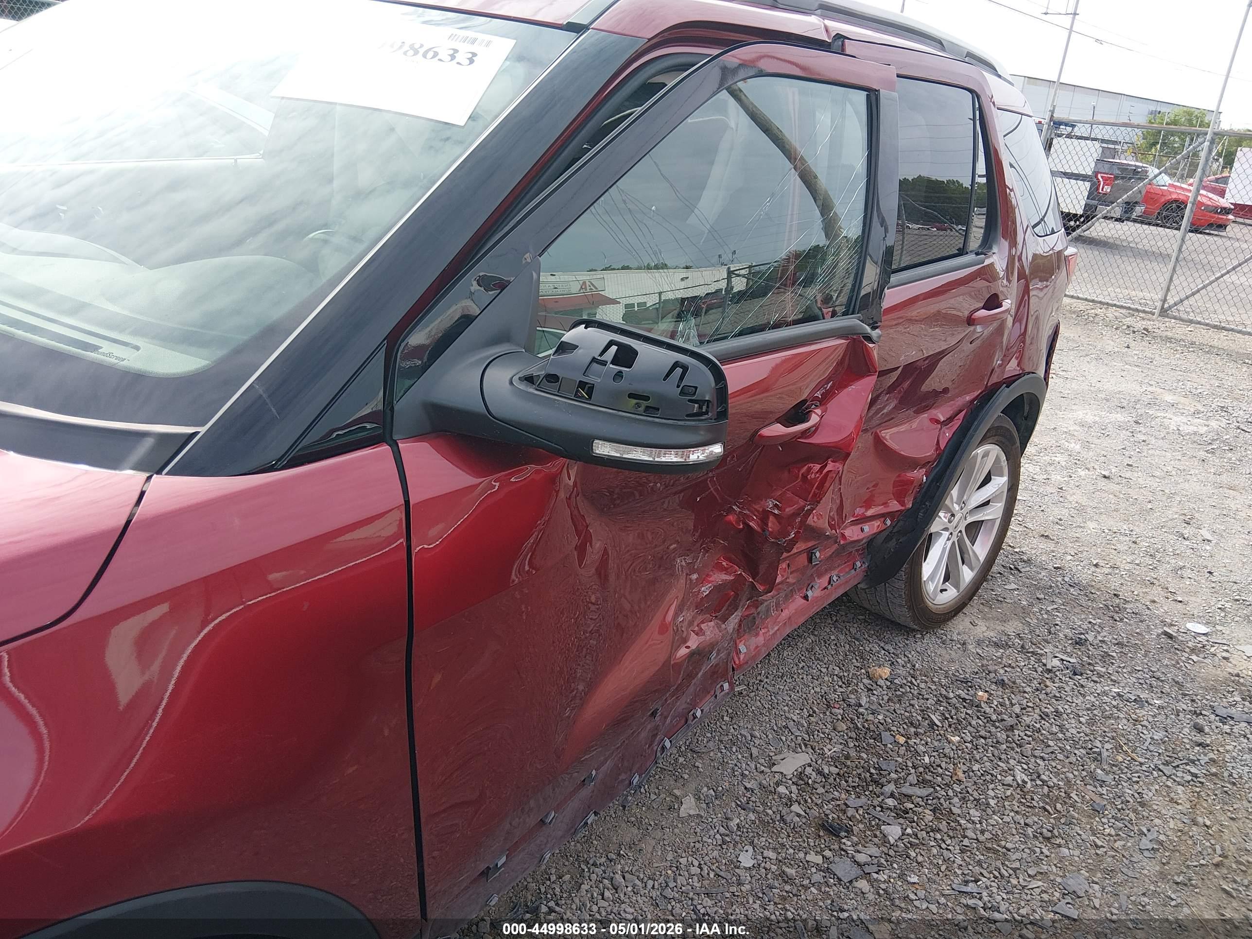 FORD EXPLORER image 6