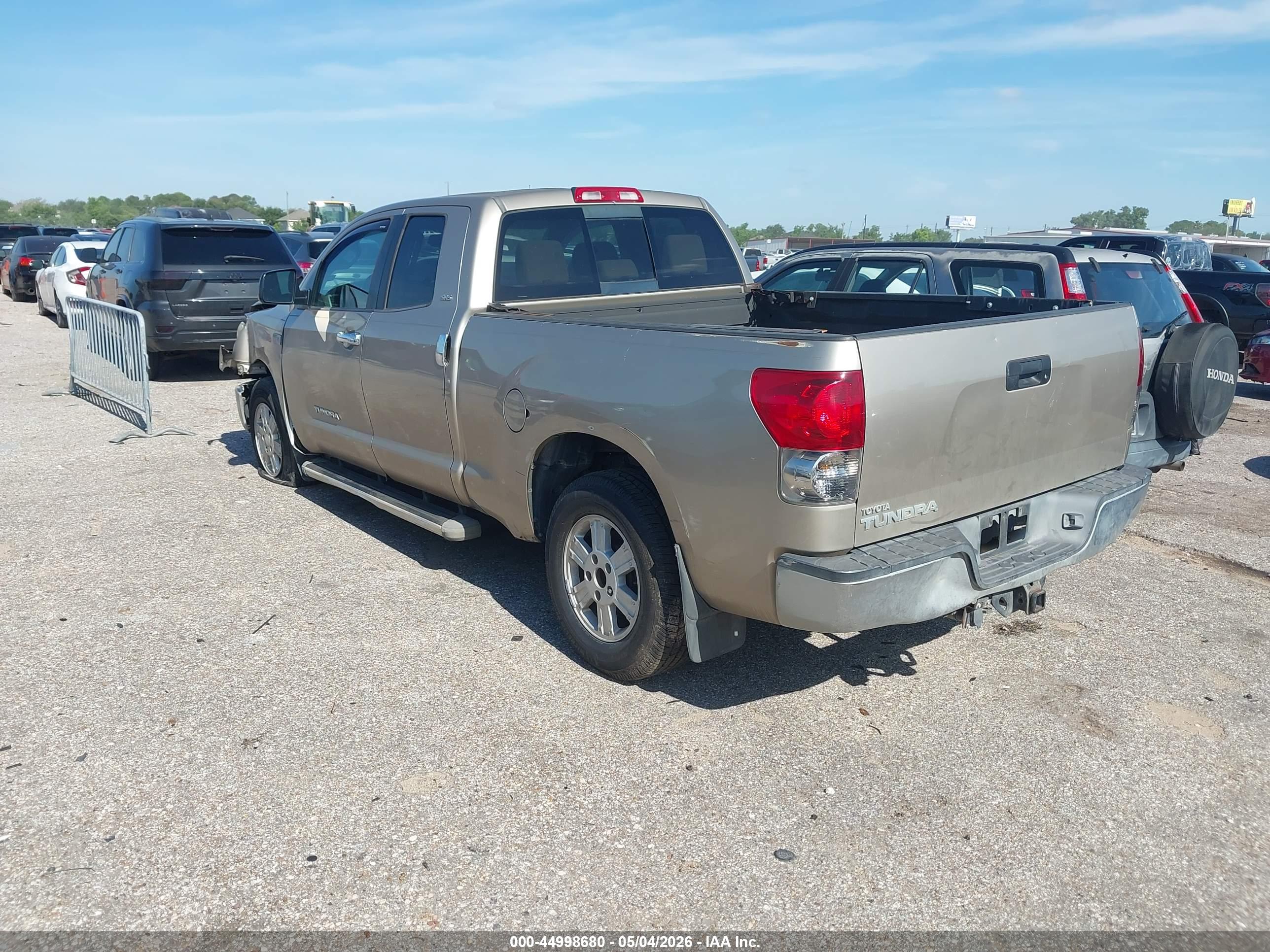 TOYOTA TUNDRA image 3