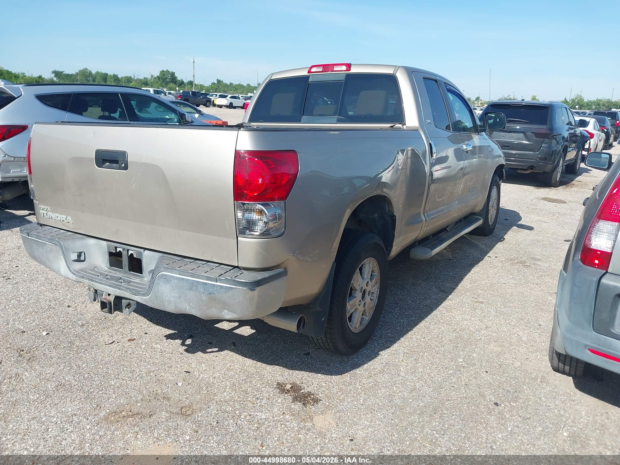 TOYOTA TUNDRA image 4