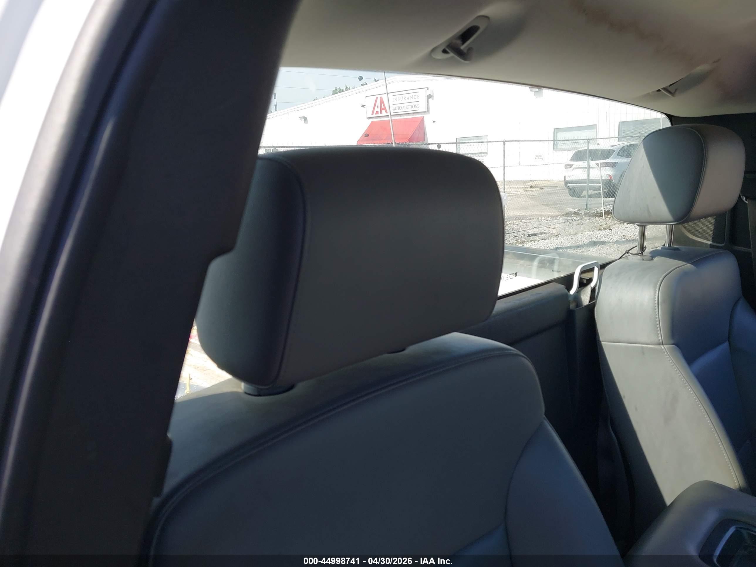 CHEVROLET SILVERADO image 8