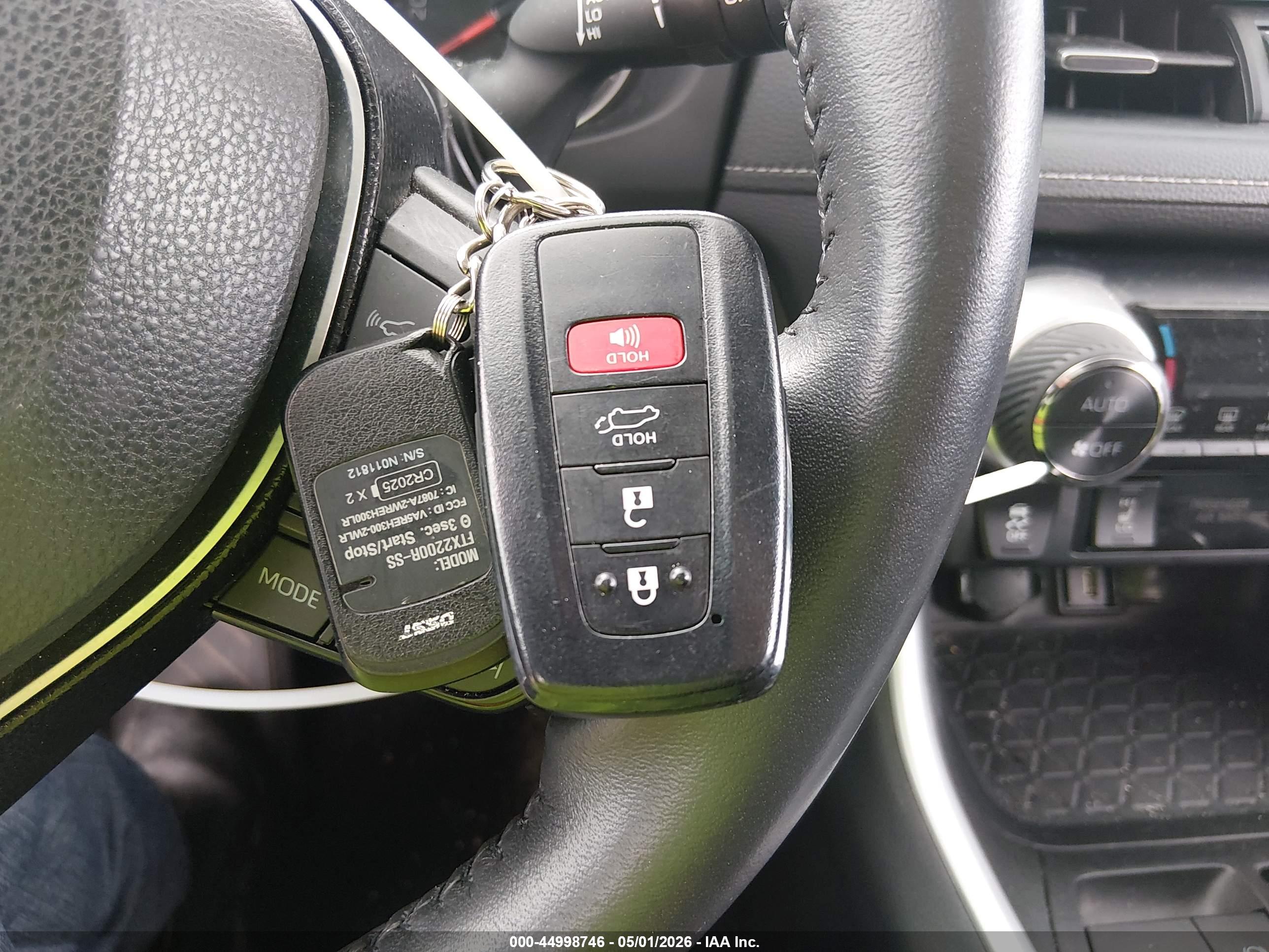 TOYOTA RAV4 image 11