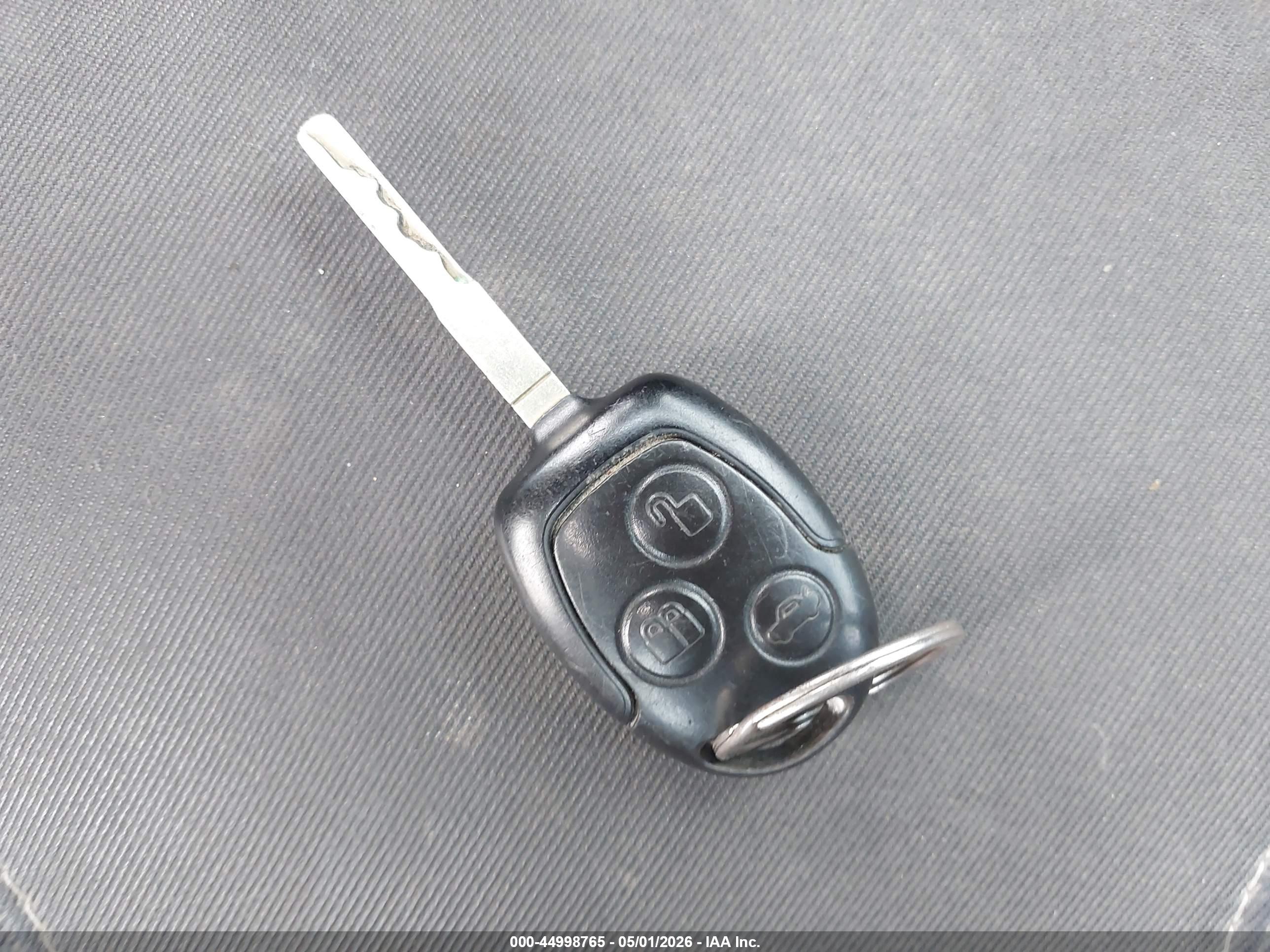 FORD FIESTA image 11