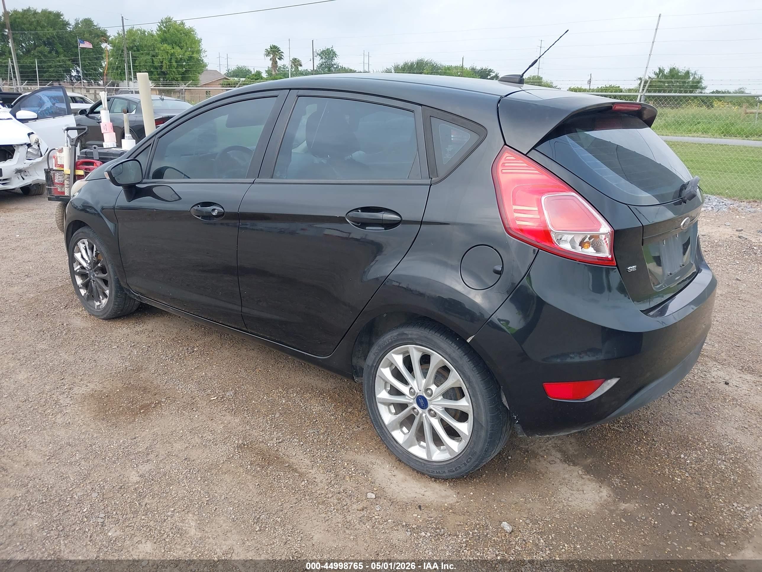 FORD FIESTA image 3