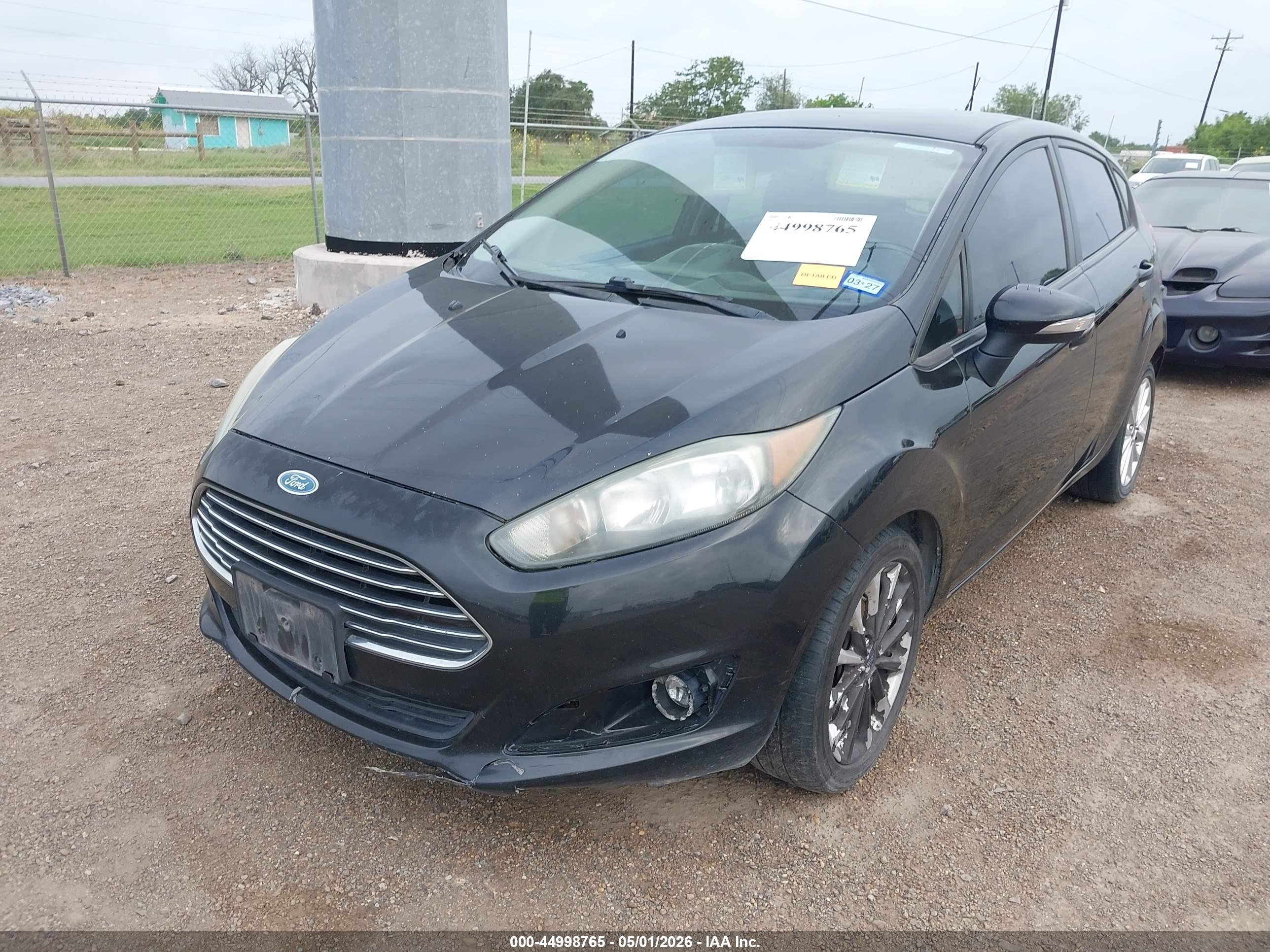 FORD FIESTA image 6