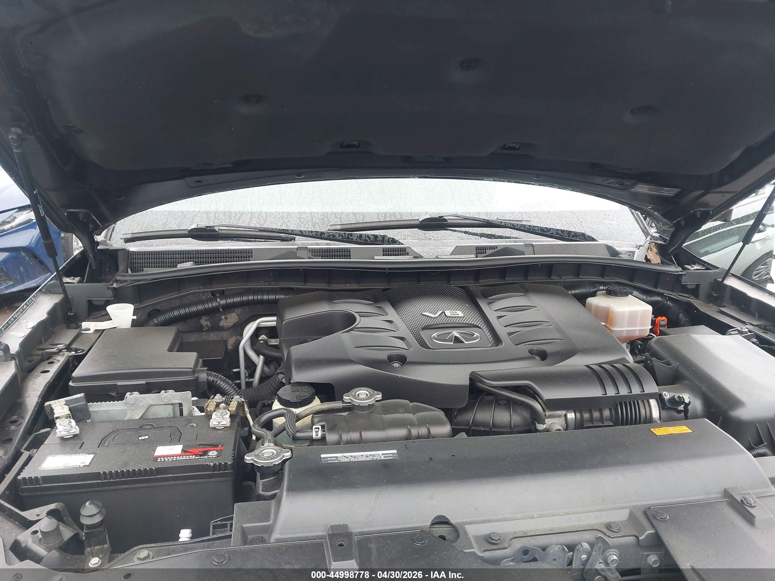 INFINITI QX56 image 10