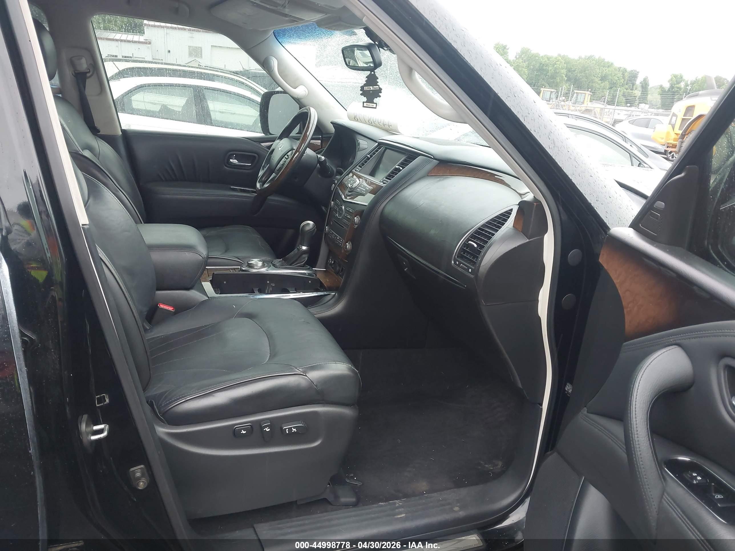 INFINITI QX56 image 5