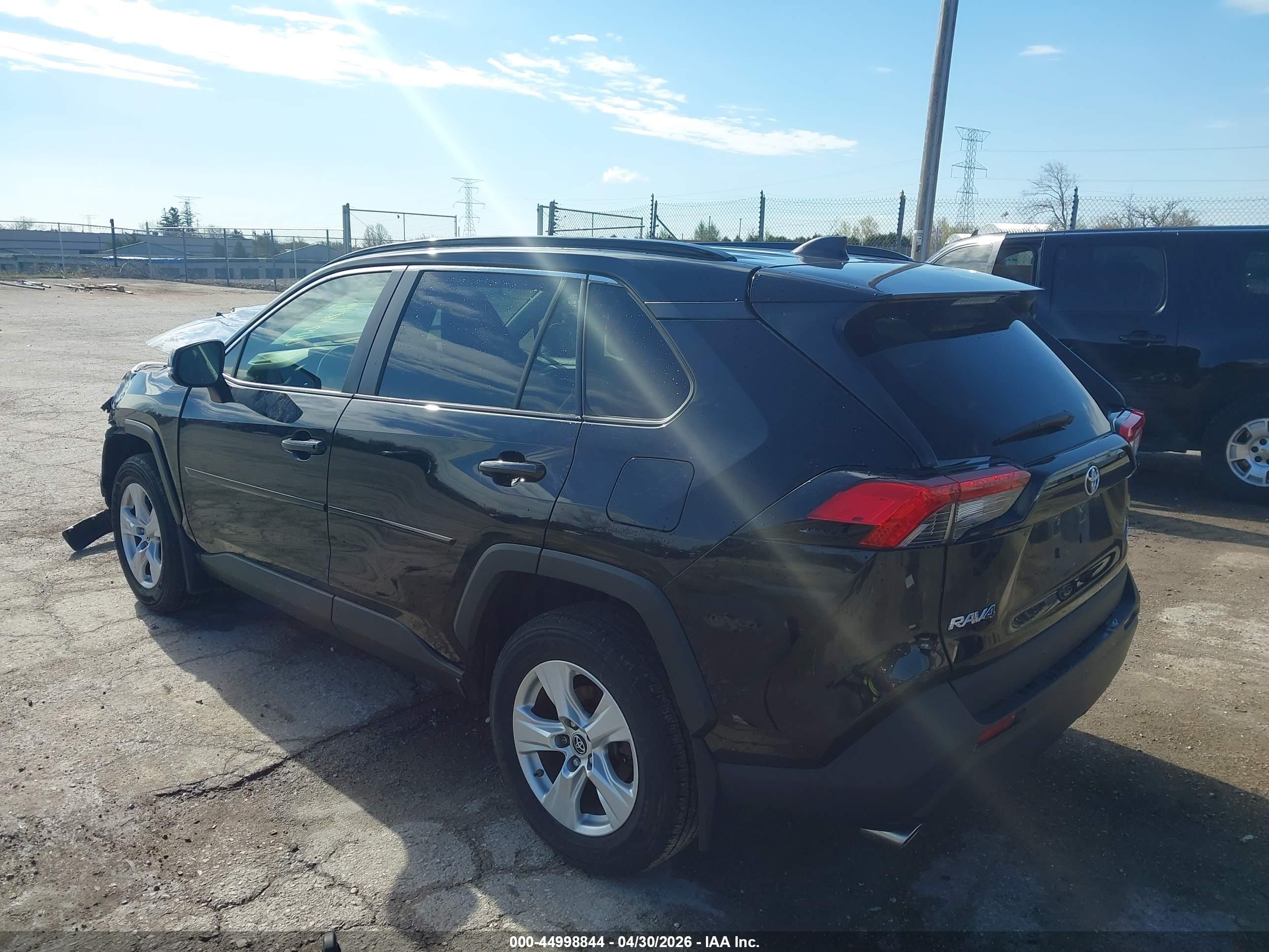 TOYOTA RAV4 image 3