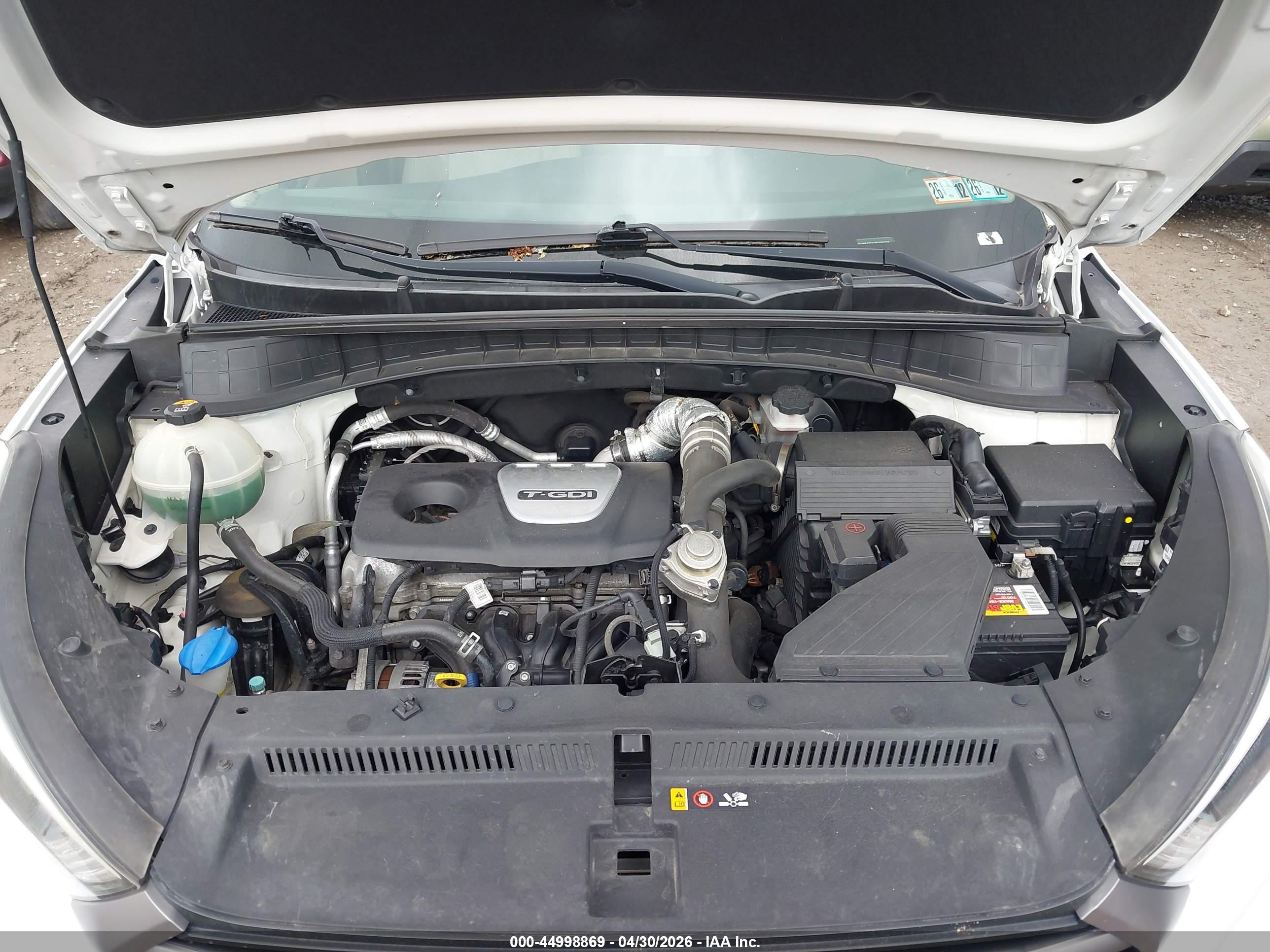 HYUNDAI TUCSON image 10
