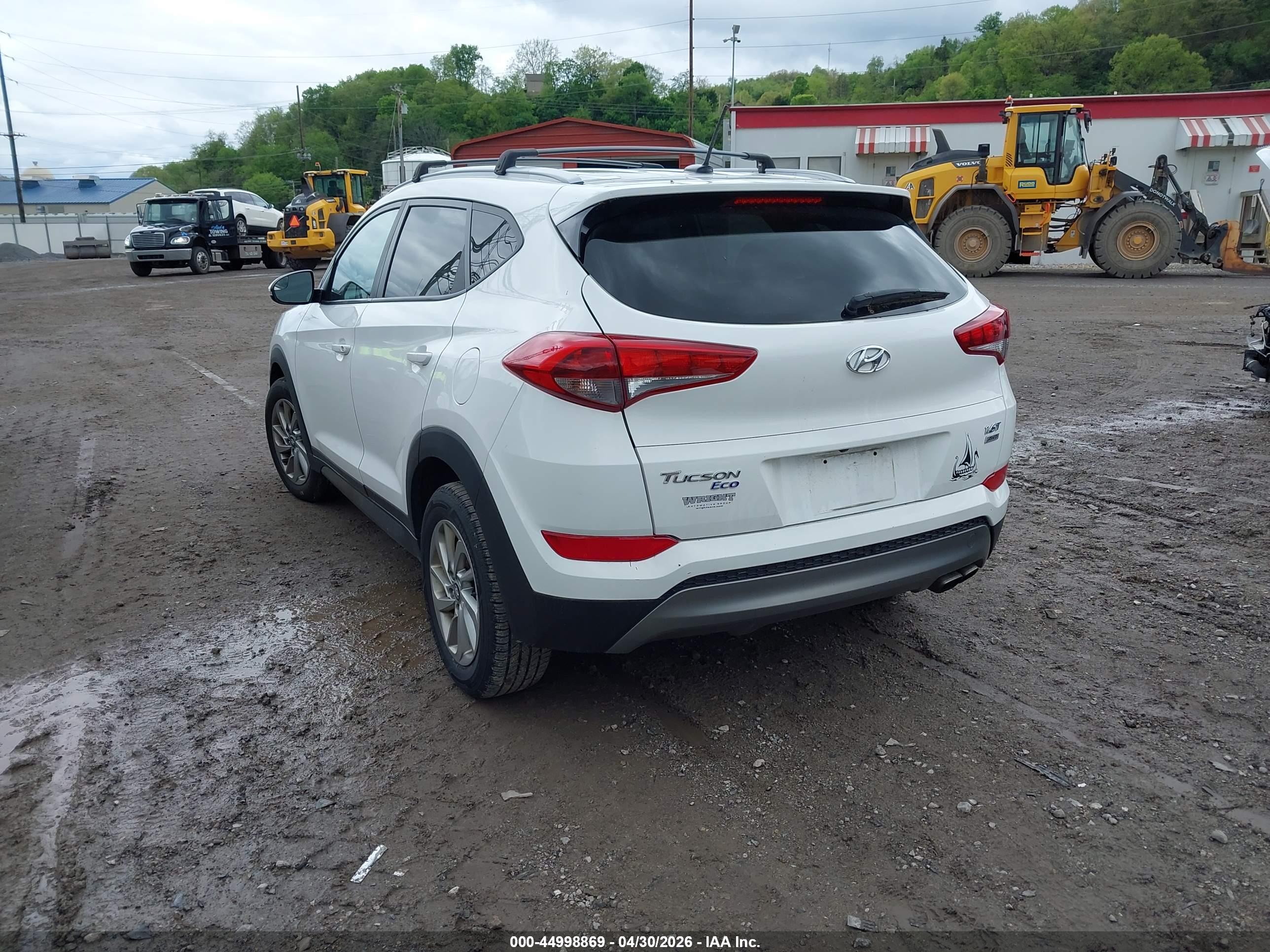HYUNDAI TUCSON image 3
