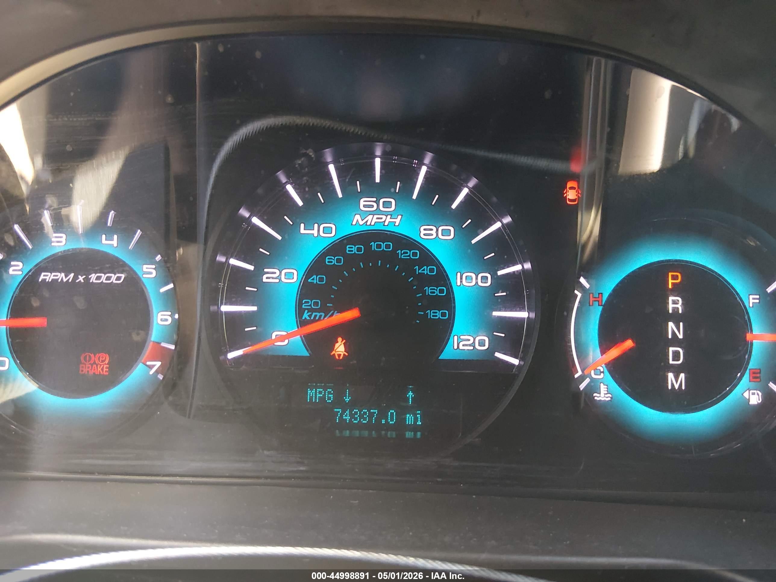 FORD FUSION image 7