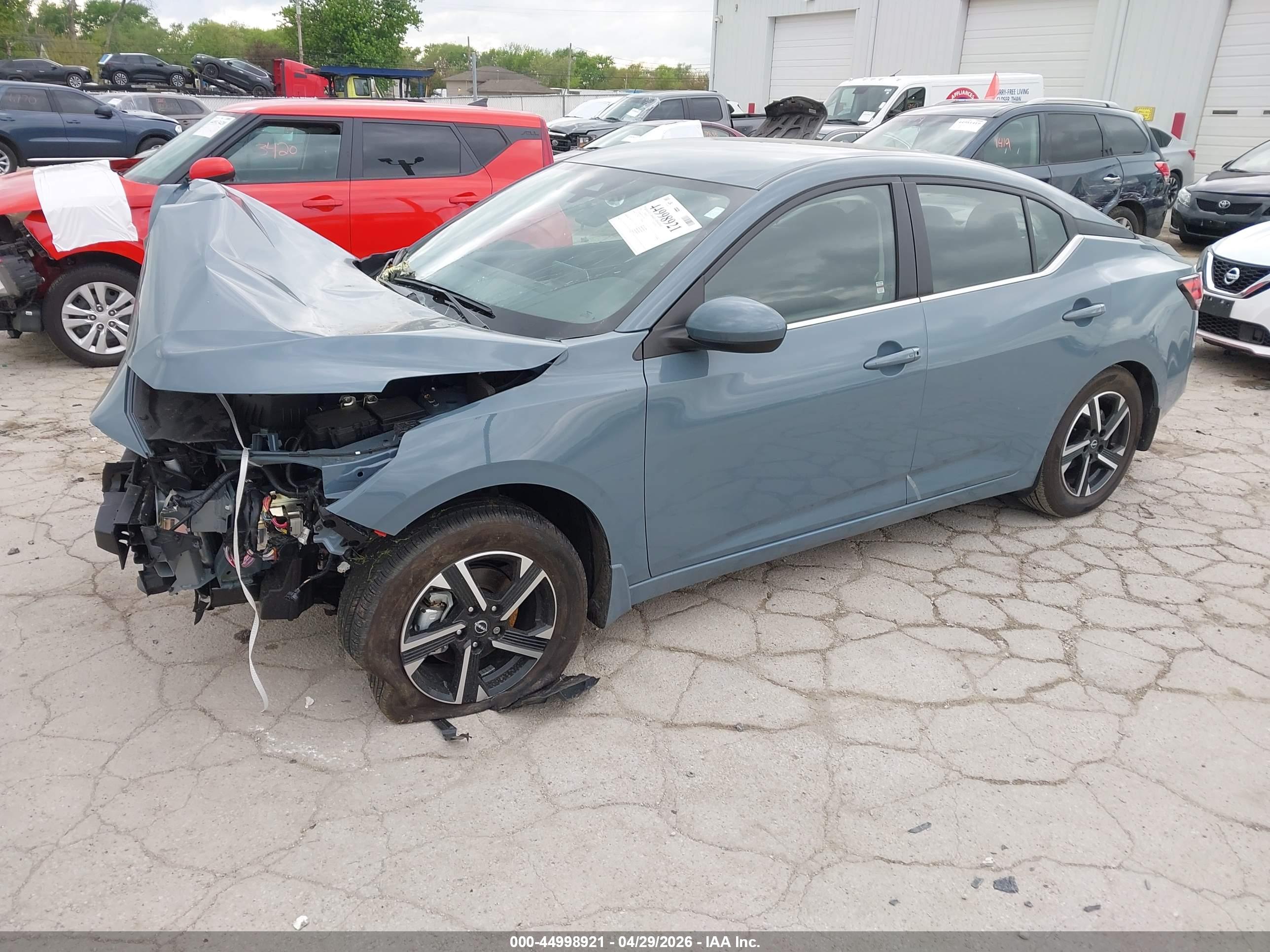 NISSAN SENTRA image 2