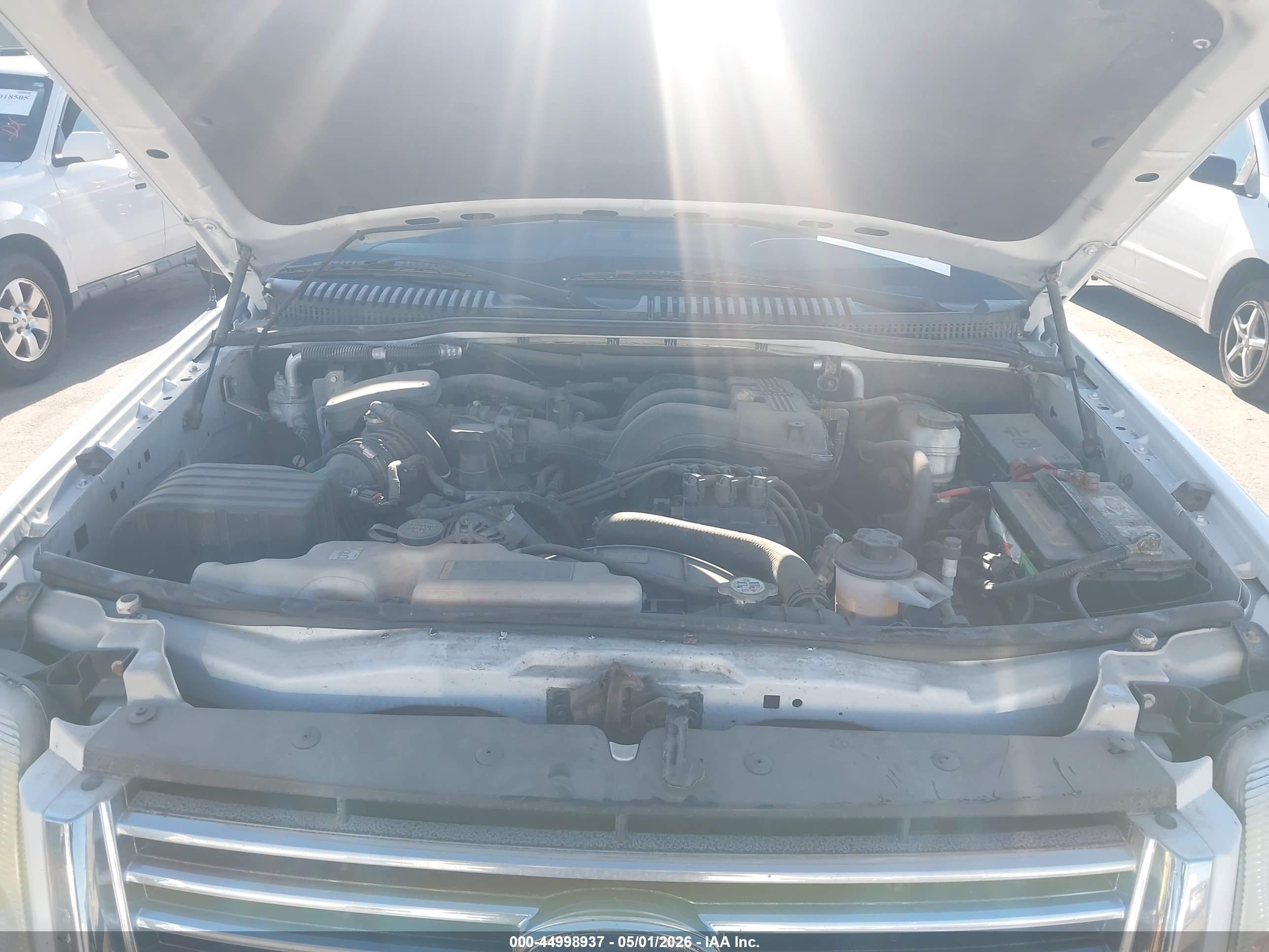 FORD EXPLORER image 10
