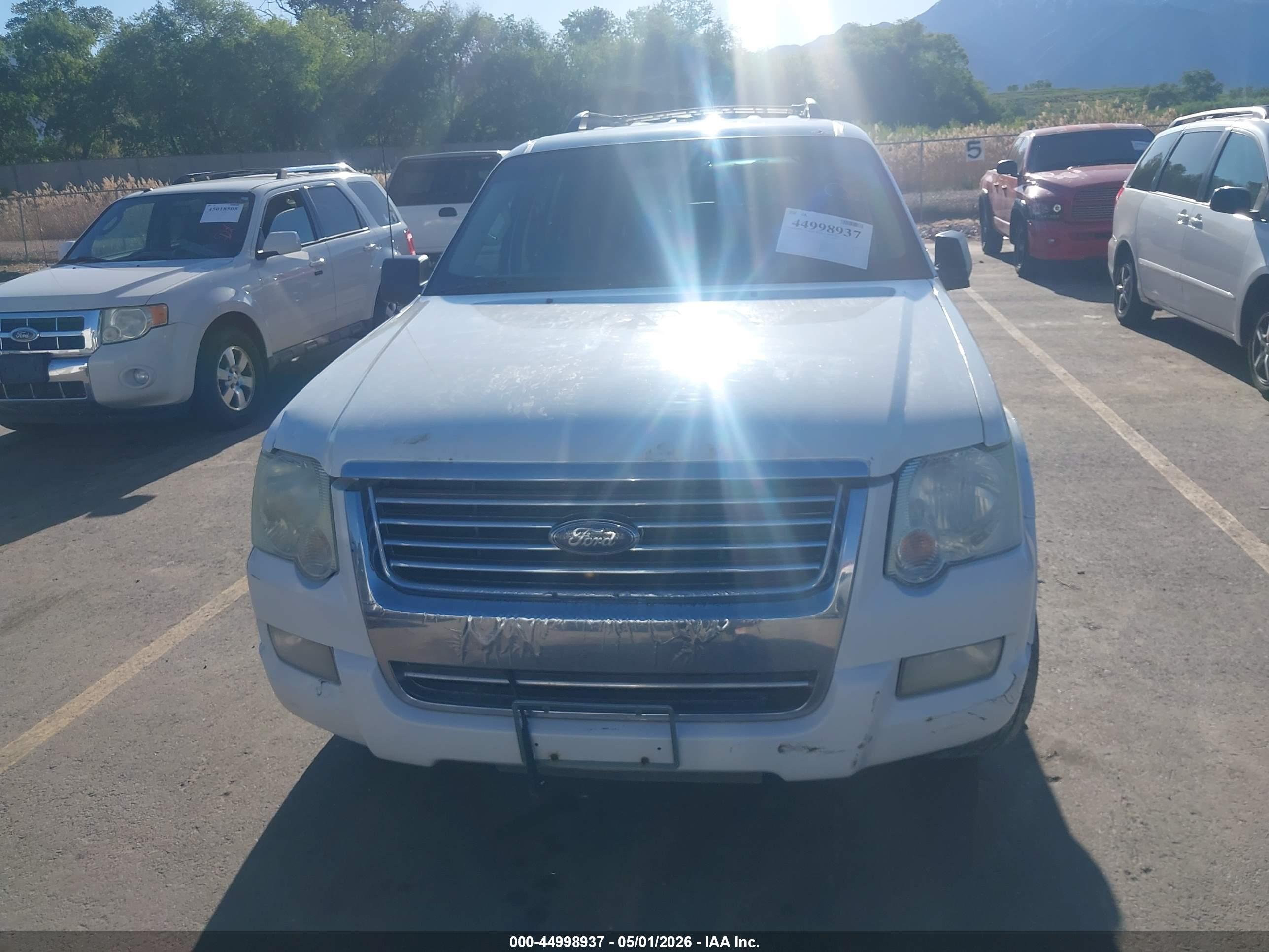 FORD EXPLORER image 6