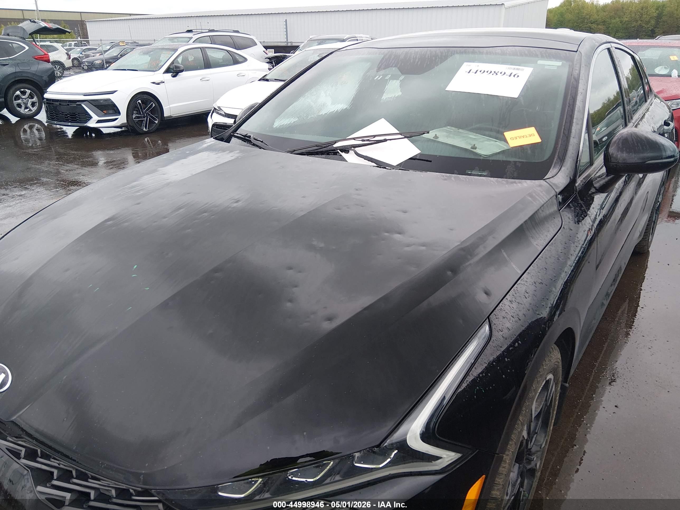 KIA K5 image 6