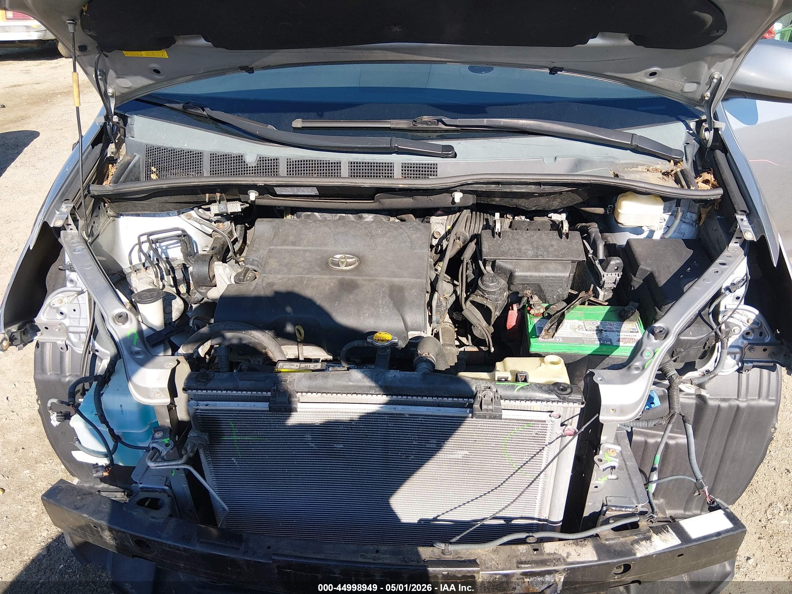 TOYOTA SIENNA image 10