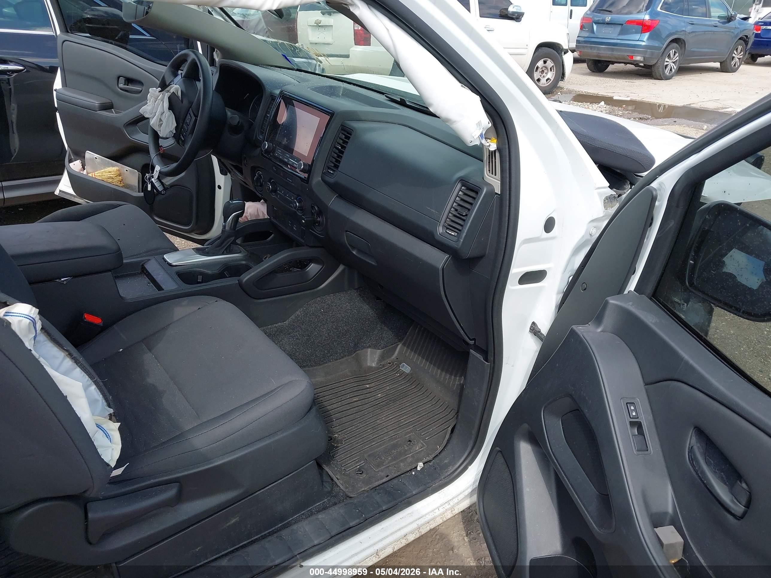 NISSAN FRONTIER image 5