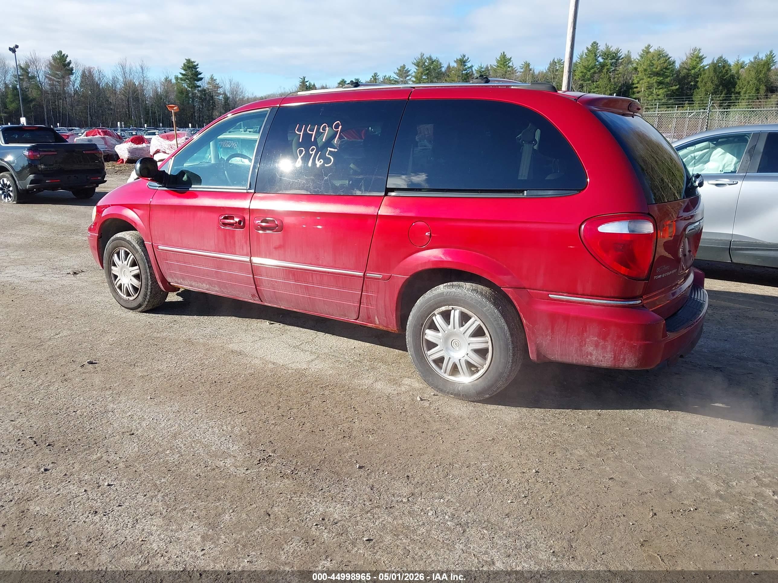 CHRYSLER TOWN image 3