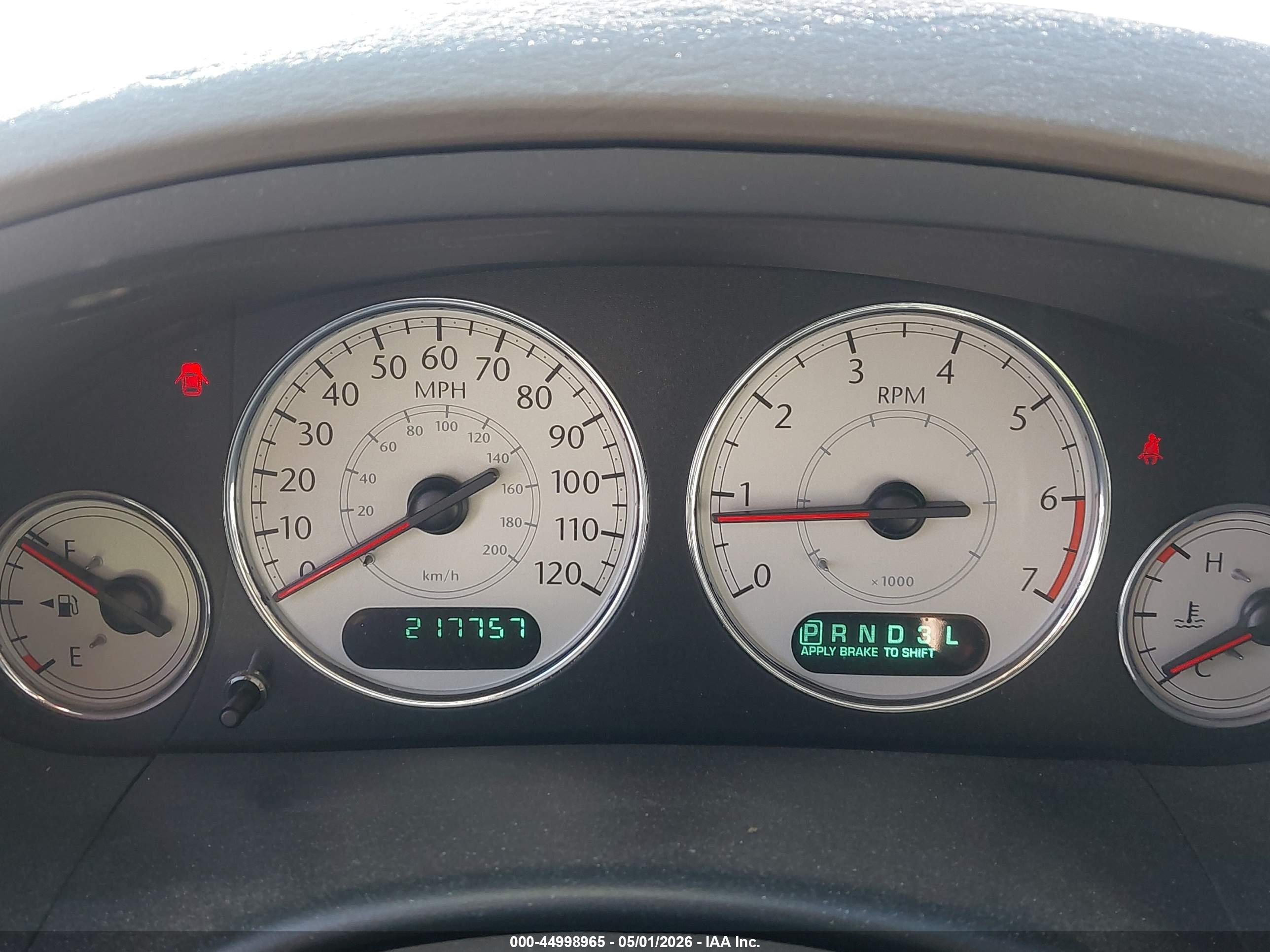 CHRYSLER TOWN image 7