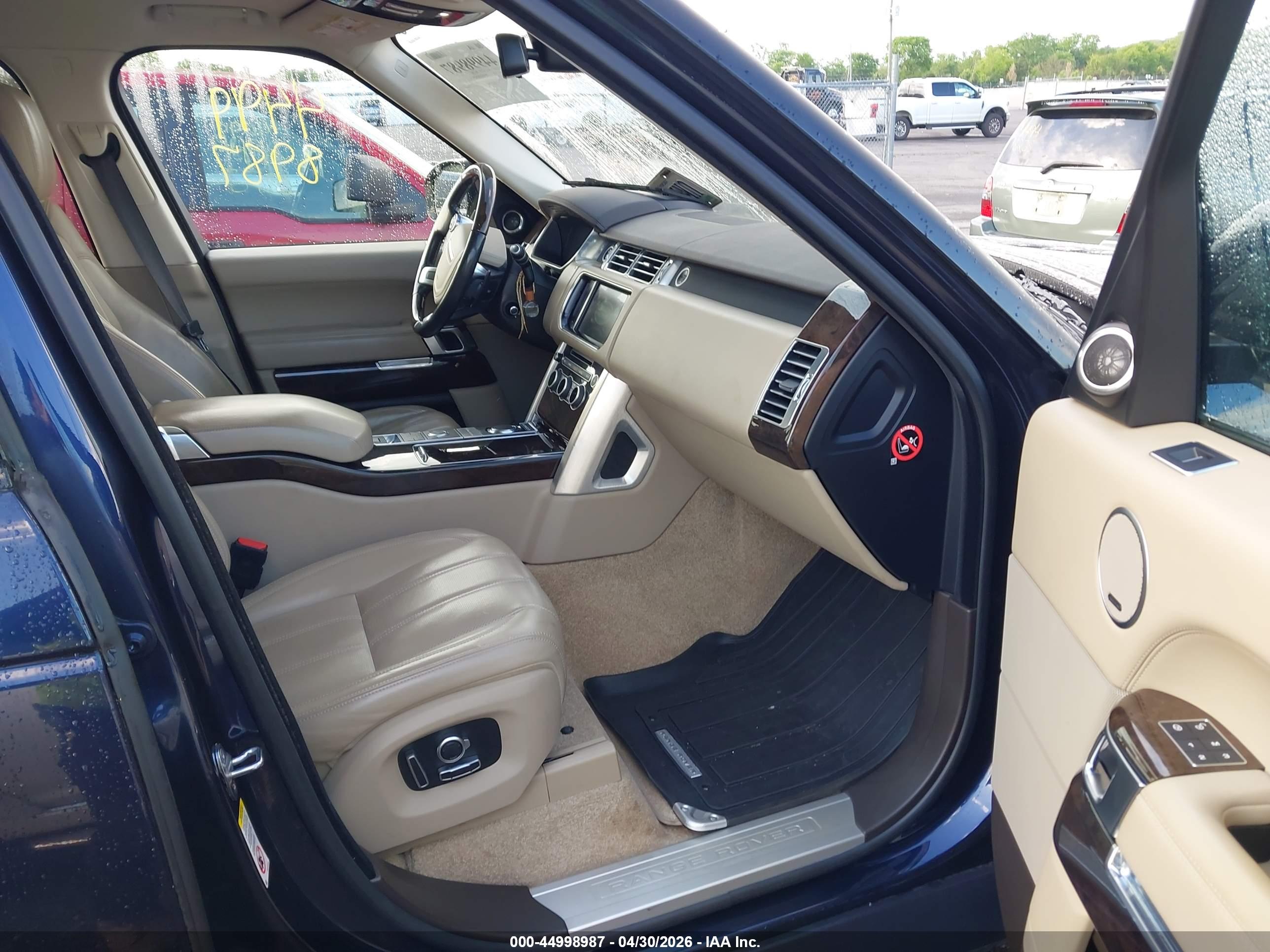 LAND ROVER image 5