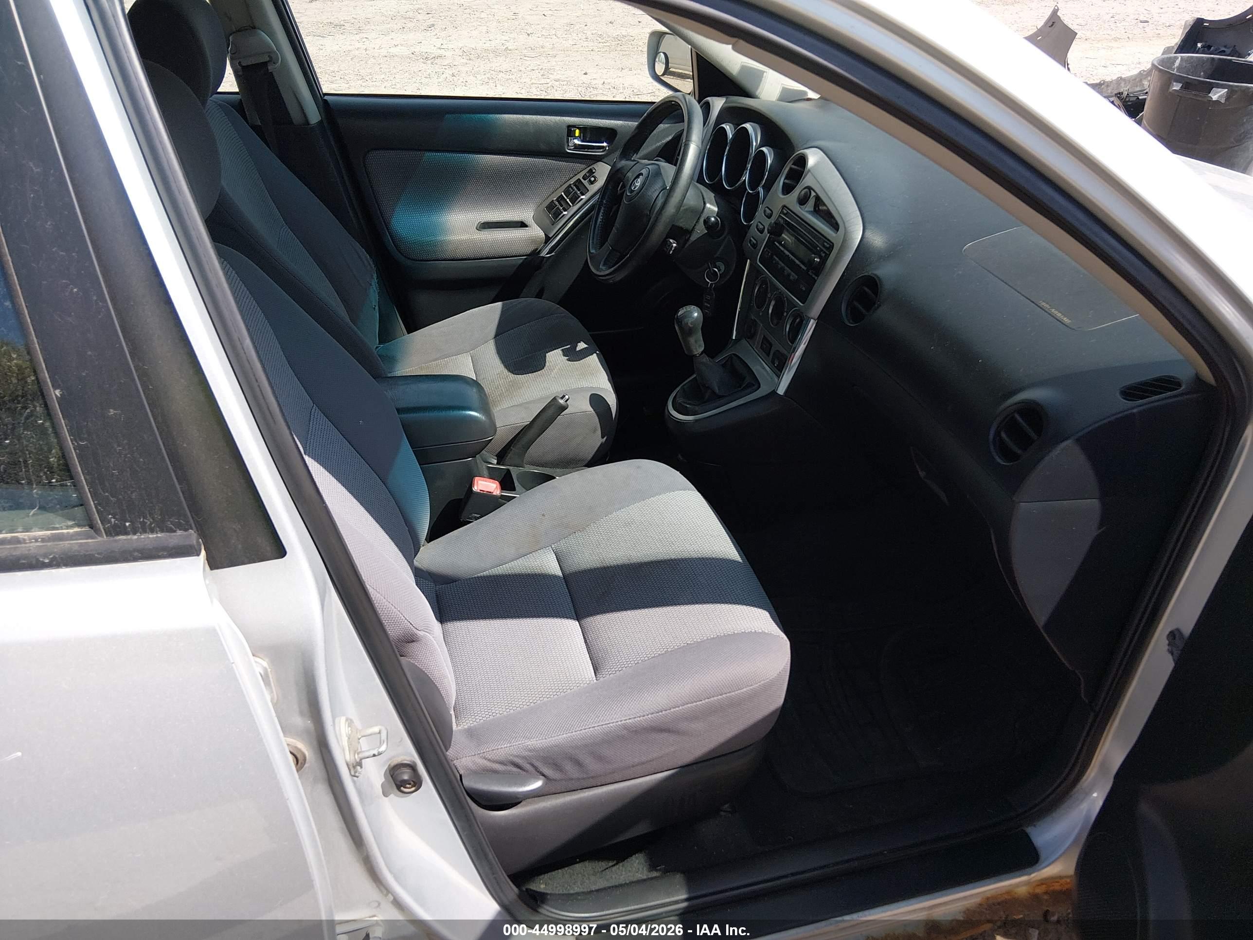 TOYOTA MATRIX image 5
