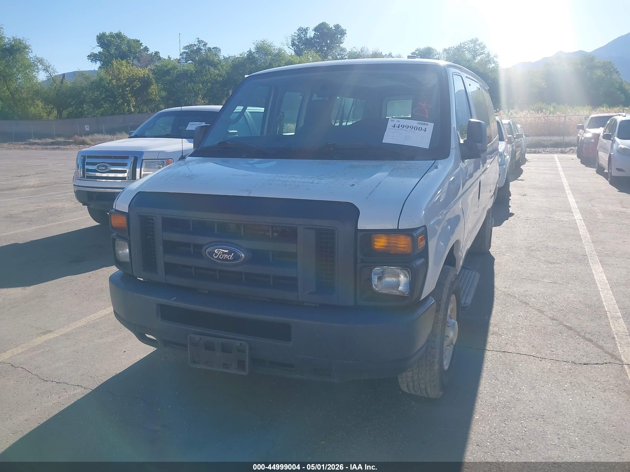 FORD E-350 image 6